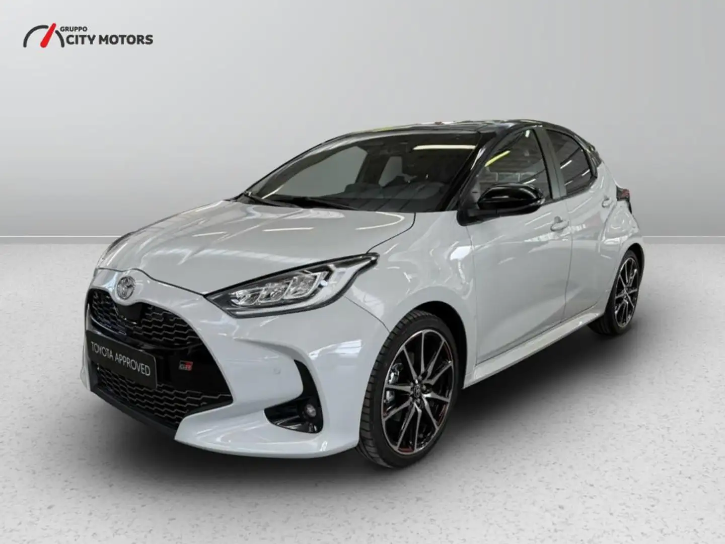 Toyota Yaris 1.5h 130 GR Sport Bianco - 1