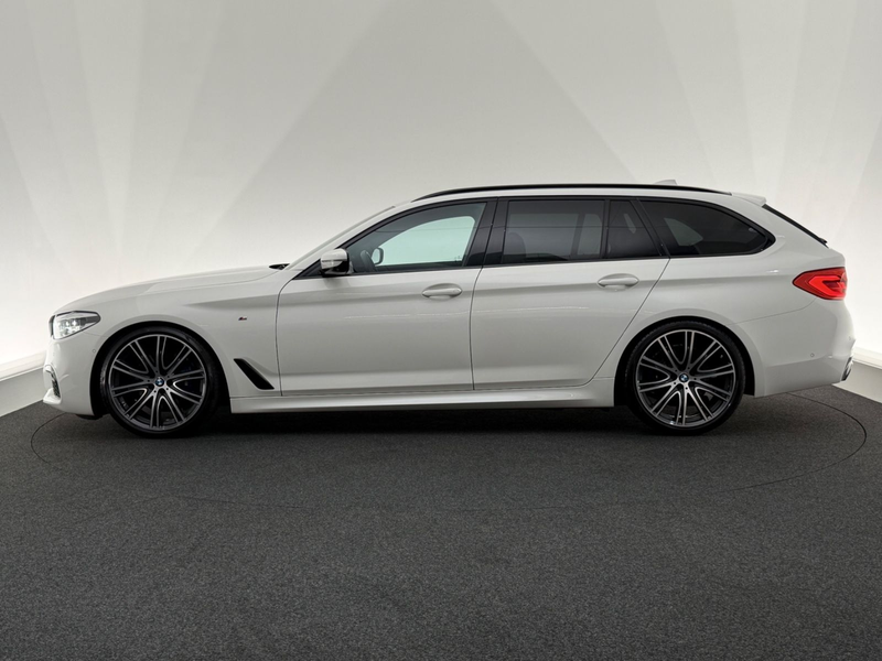 BMW 540 d xDr.*M SPORT*SHADOW-LED-360°-AHK-HARMAN-HUD — photo 4