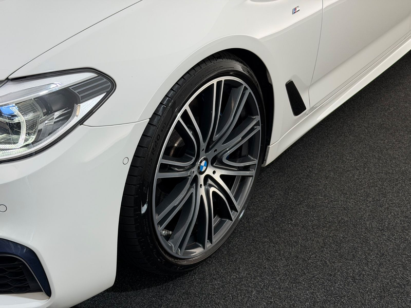 BMW 540 d xDr.*M SPORT*SHADOW-LED-360°-AHK-HARMAN-HUD — photo 12