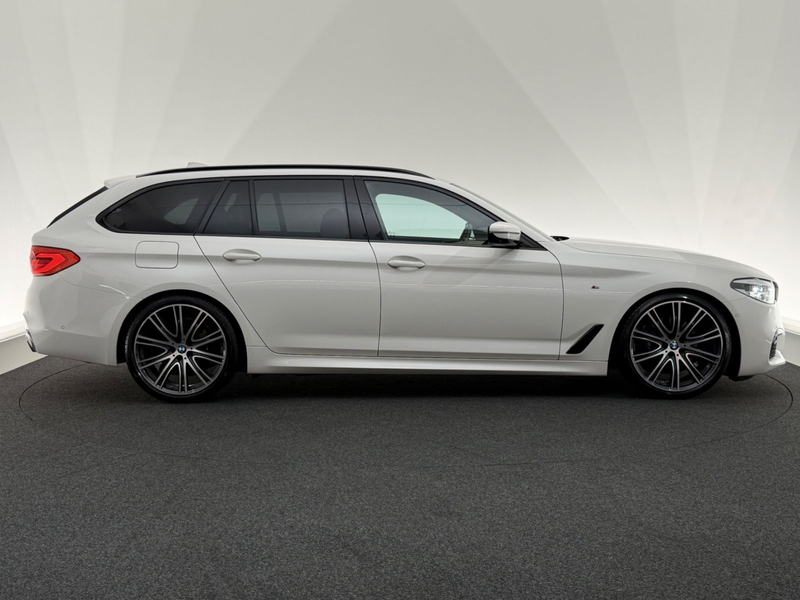 BMW 540 d xDr.*M SPORT*SHADOW-LED-360°-AHK-HARMAN-HUD — photo 8