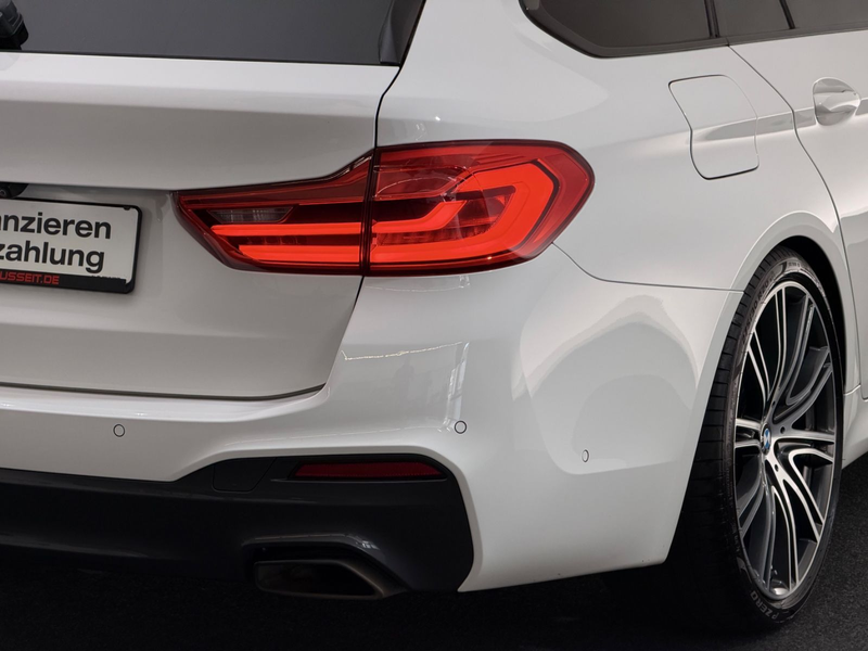 BMW 540 d xDr.*M SPORT*SHADOW-LED-360°-AHK-HARMAN-HUD — photo 11