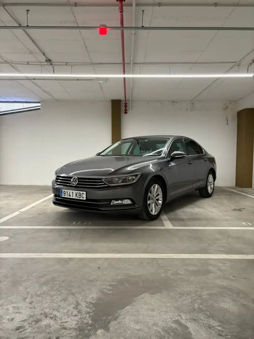 Volkswagen Passat 2.0TDI Sport DSG7 110kW Gris - 2