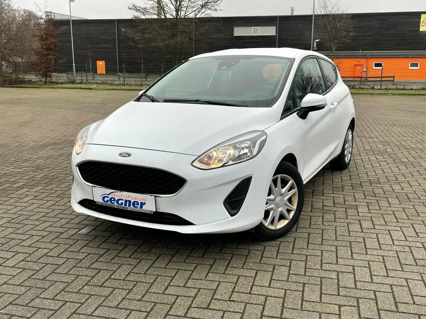 Ford Fiesta 1.1 Trend Cool&Sound Winter-Paket Weiß - 1