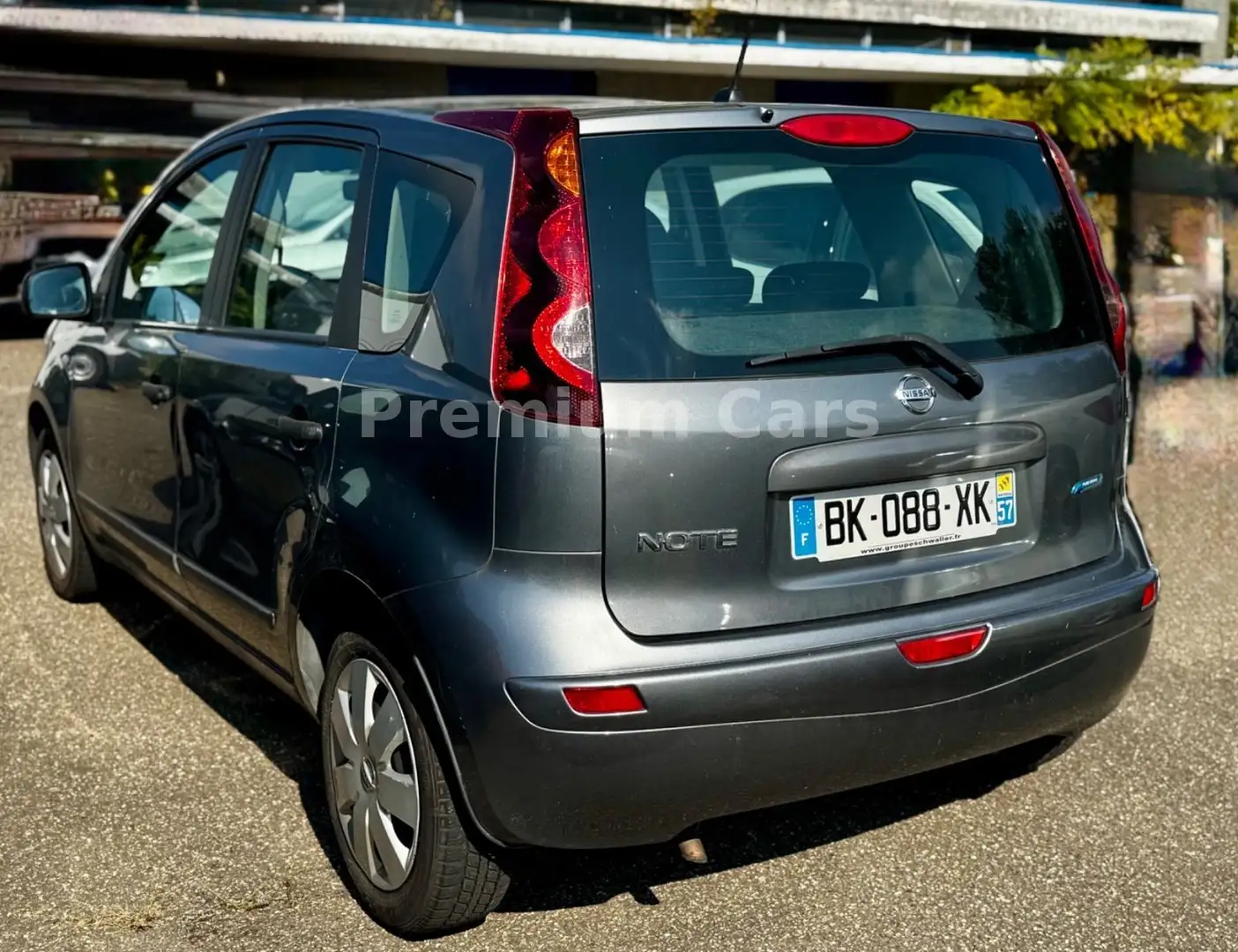 Nissan Note 1.4 Visia*Klima*Tüv Neu*Scheckheft* Grau - 2