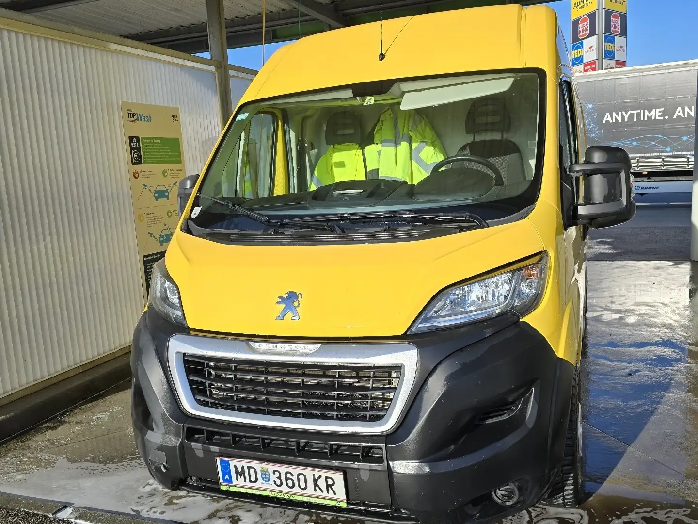 Peugeot Boxer HDi 330 L2H2 Premium Goud - 1