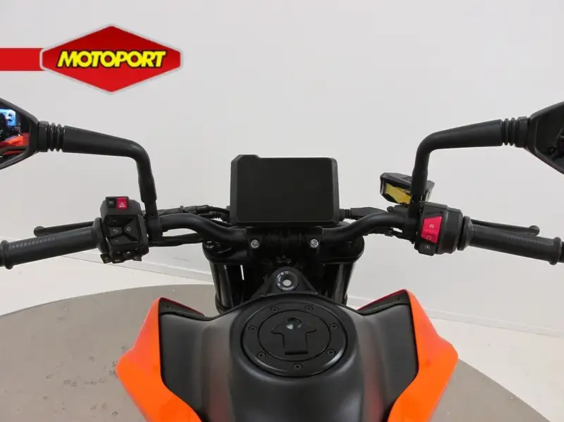 KTM 790 Duke - foto 8