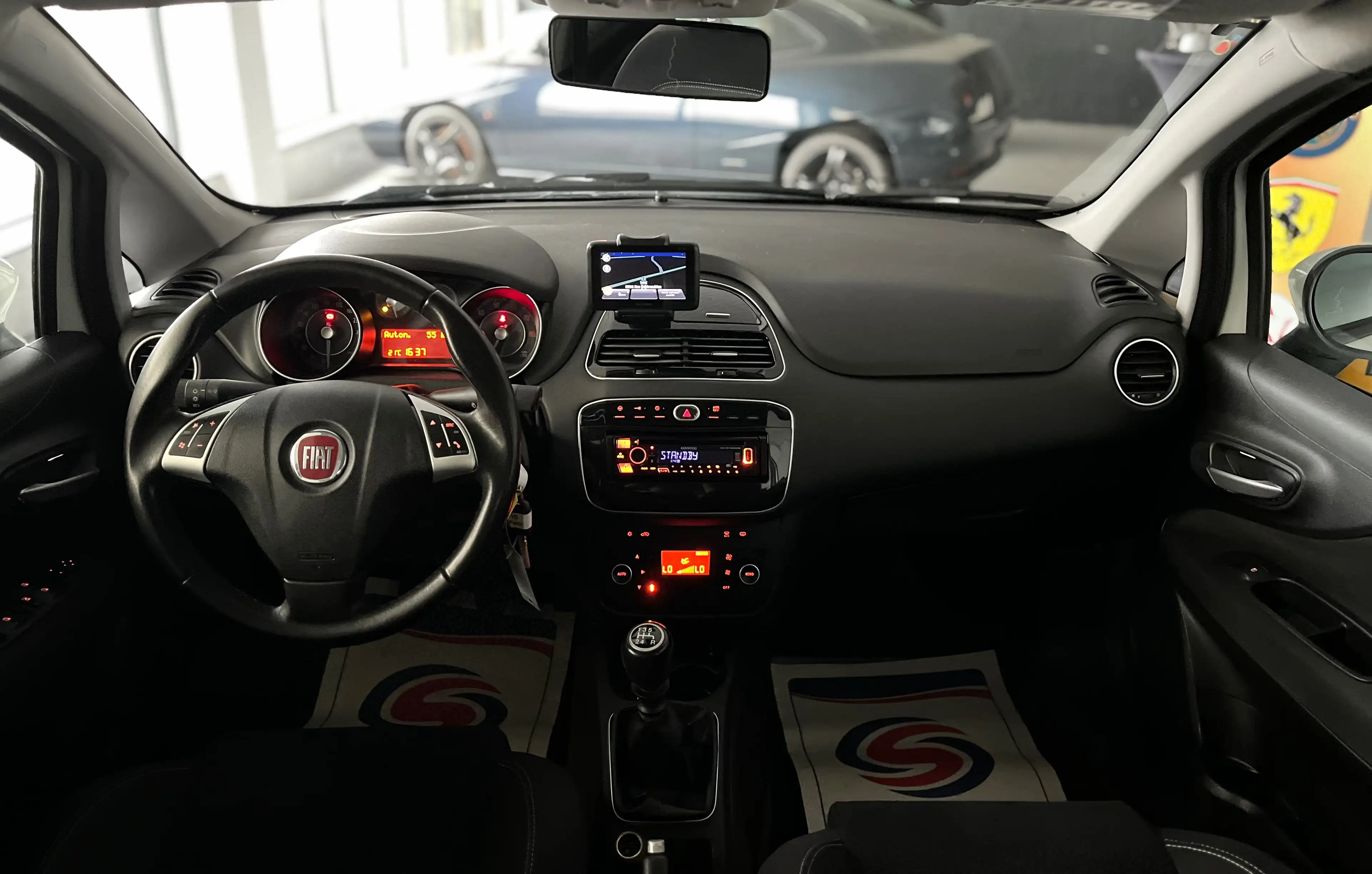 Fiat Punto 1.4i 1er Propriétaire Garantie 12 mois — photo 8