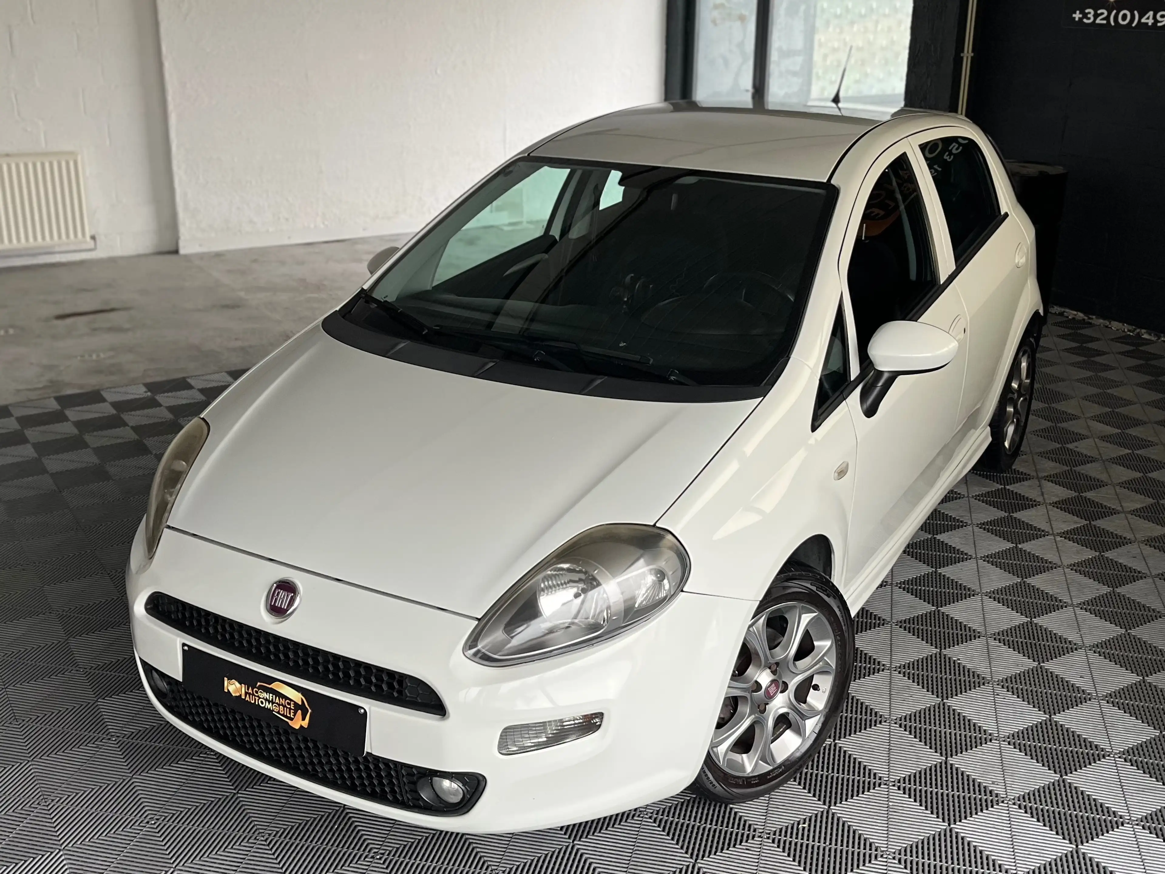 Fiat Punto 1.4i 1er Propriétaire Garantie 12 mois — photo 2