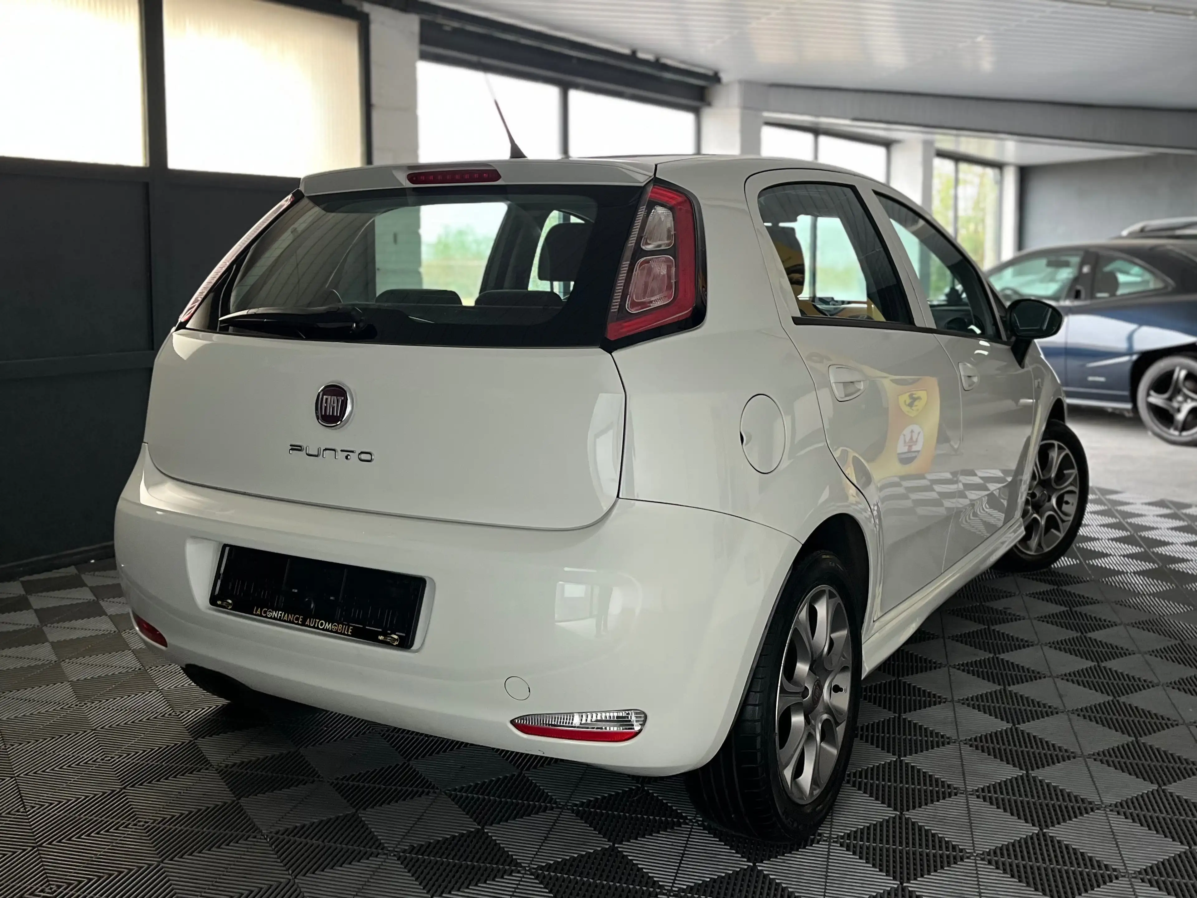 Fiat Punto 1.4i 1er Propriétaire Garantie 12 mois — photo 5