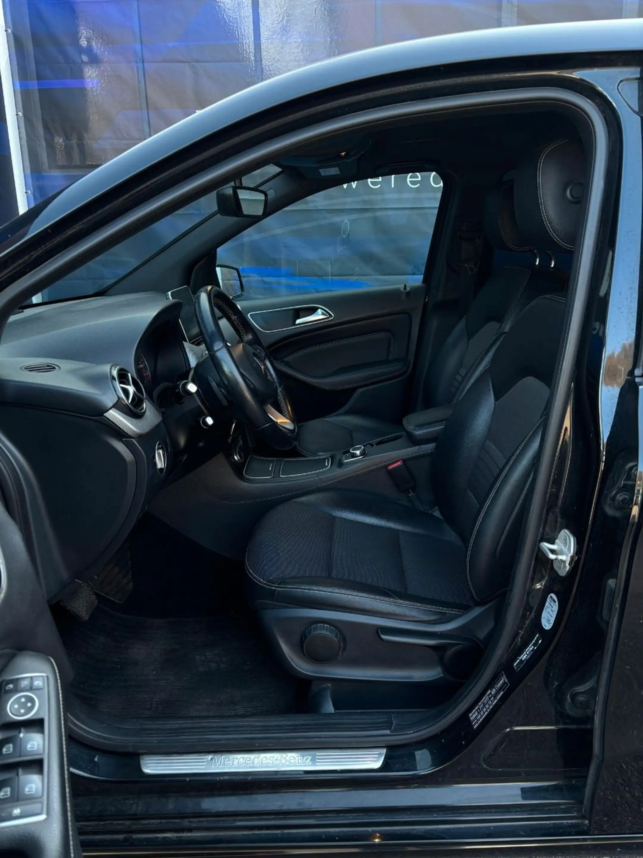 Mercedes-Benz B 220 B B 220 CDI / d 4Matic — photo 11