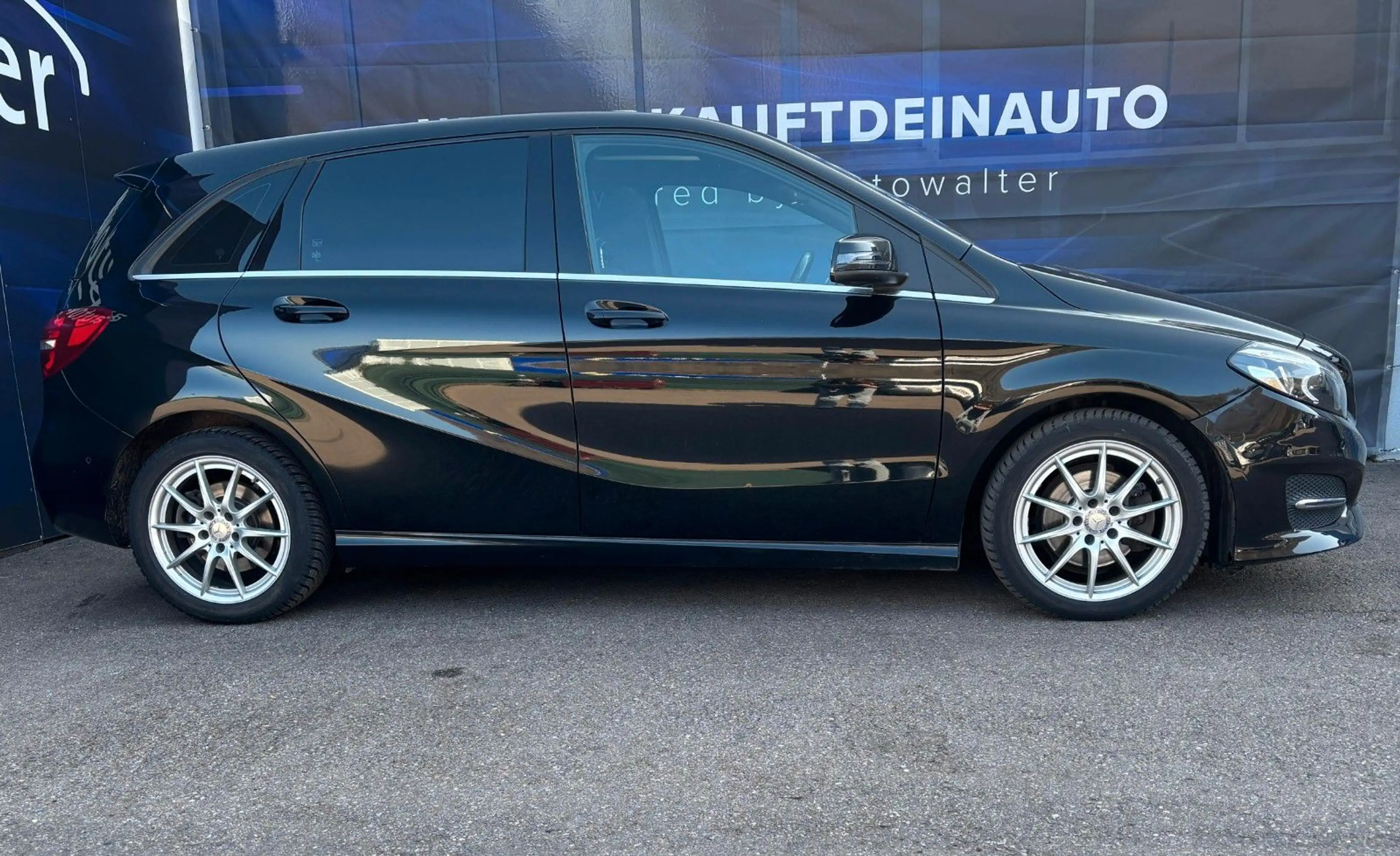Mercedes-Benz B 220 B B 220 CDI / d 4Matic — photo 4