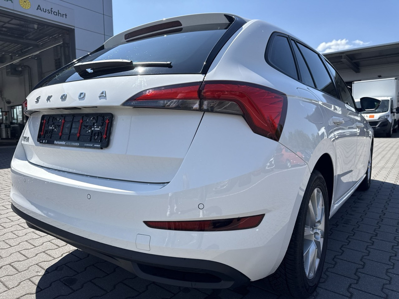 Skoda Scala 1.0 TSI Ambition *PDC/CarPlay/GJR* — photo 3