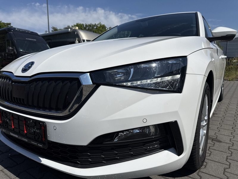 Skoda Scala 1.0 TSI Ambition *PDC/CarPlay/GJR* — photo 13