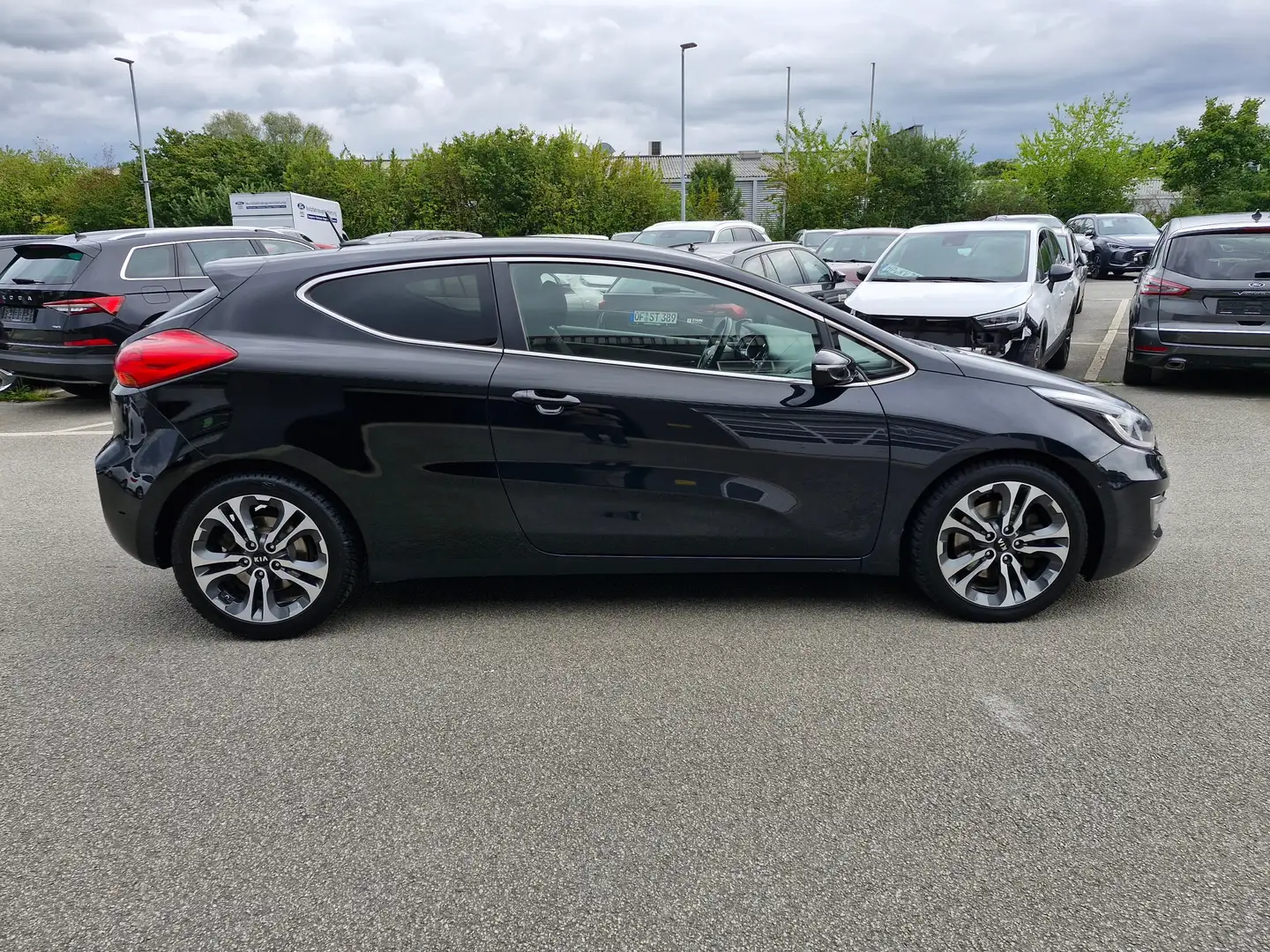 Kia ProCeed / pro_cee'd pro Ceed 1.6 CRDi 128 Vision Schwarz - 2