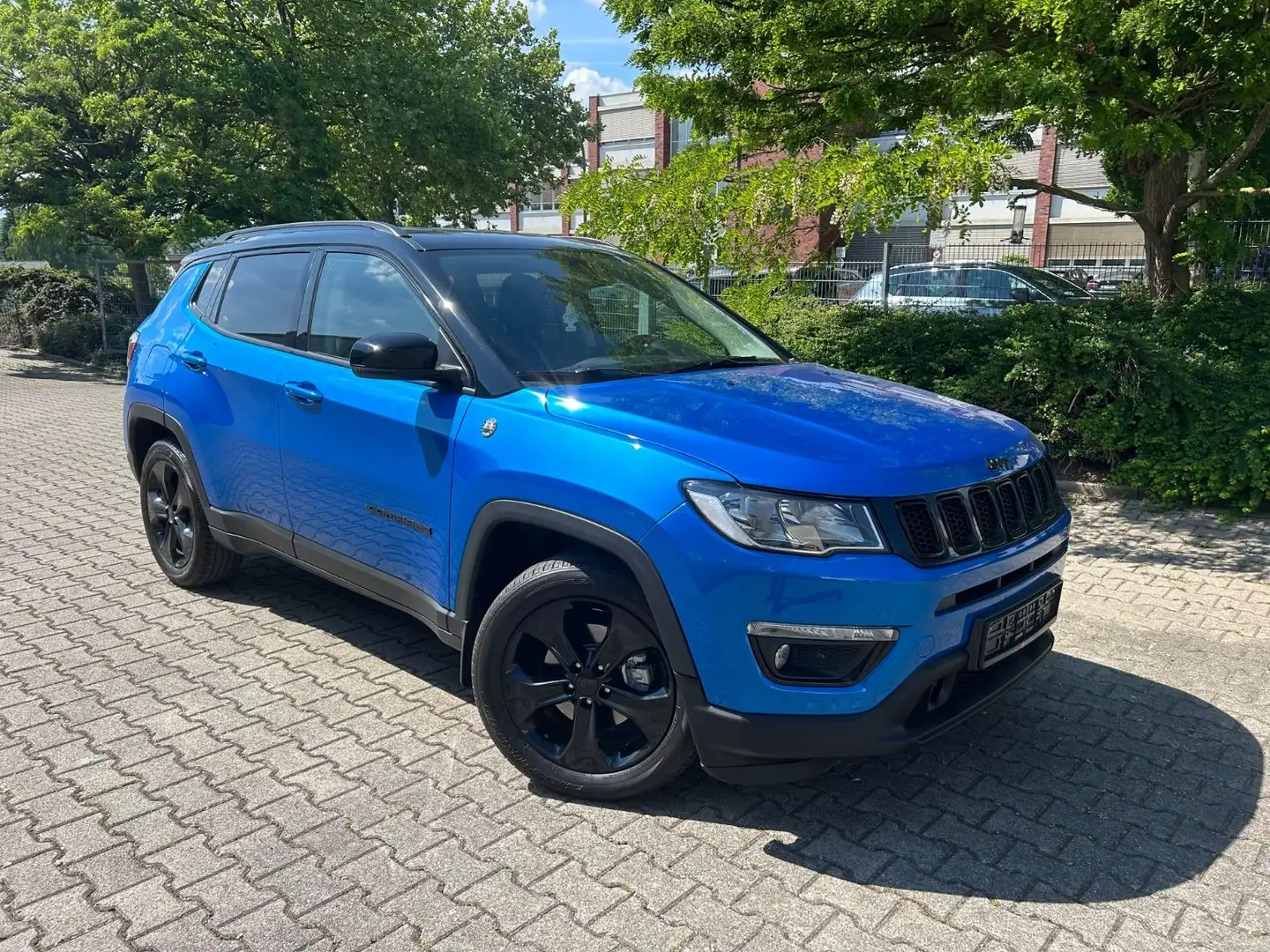 Jeep Compass 1.6 Multijet Night Eagle Brooklyn Editio Blau - 2