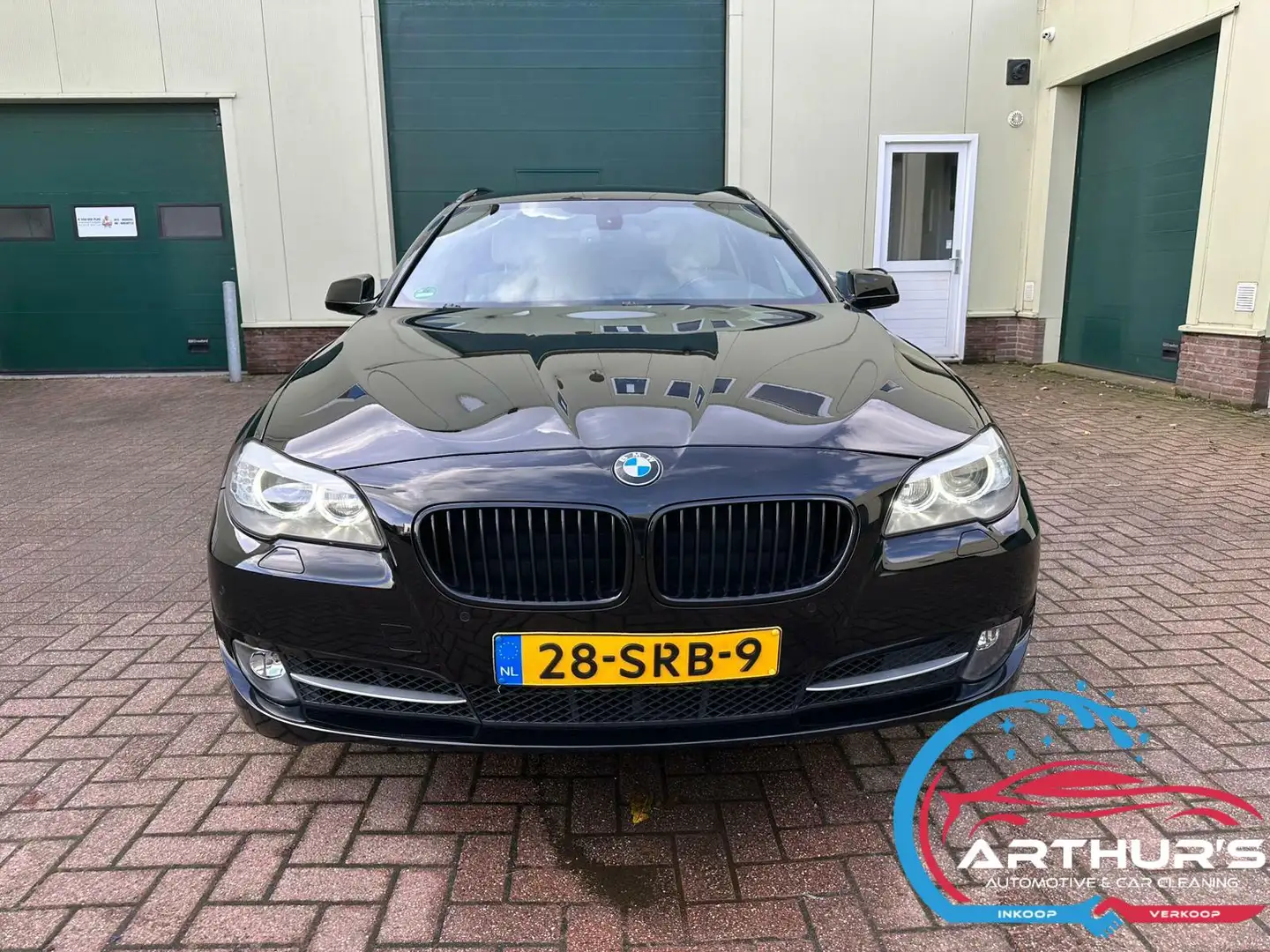 BMW 535 5-serie Touring 535xi High Executive Zwart - 2