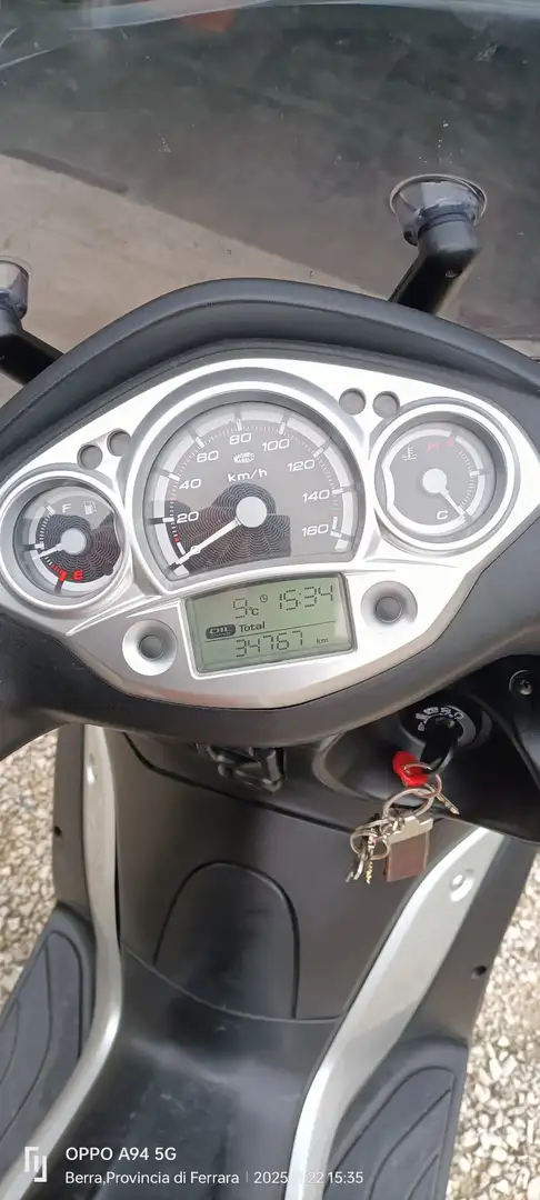 Yamaha X-City 250 due parabrezza,due caschi Серебристый - 1