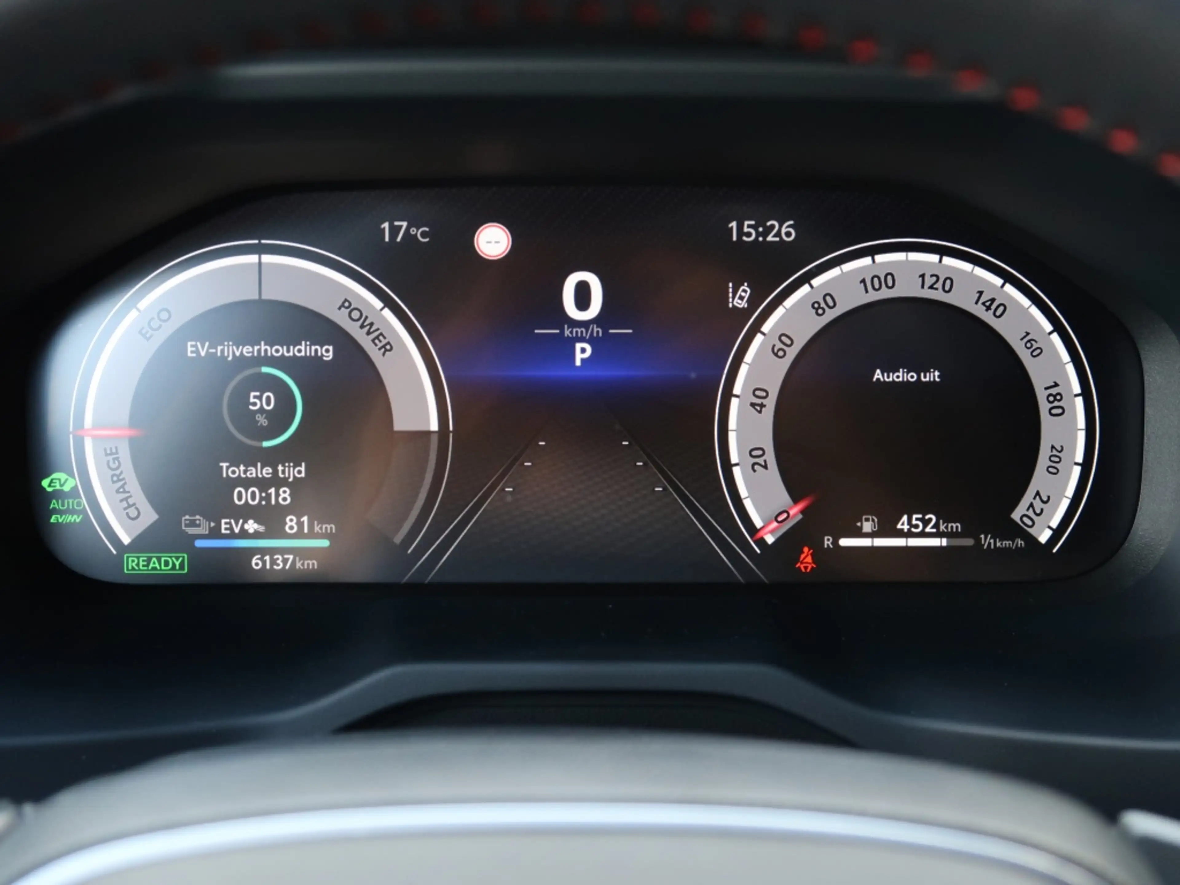 Suzuki Across 2.5 Plug-in Style — photo 14