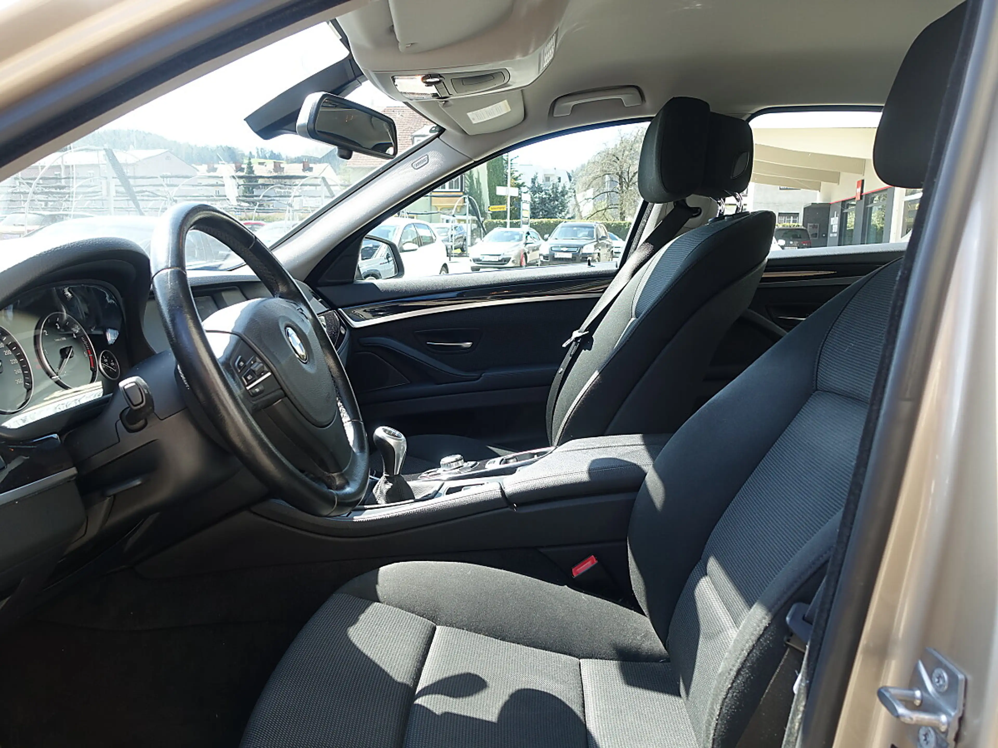 BMW 525 d Österreich-Paket — photo 11