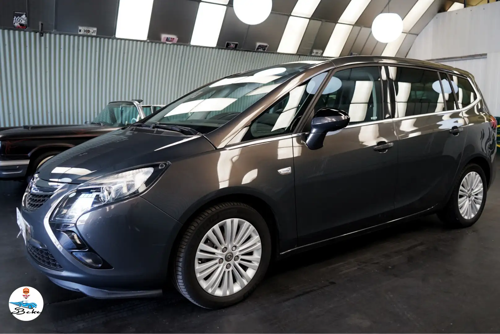 Opel Zafira Tourer 1.6 CDTI 136 ch Start/Stop EcoFlex Cosmo Pack 7 PL Gris - 1