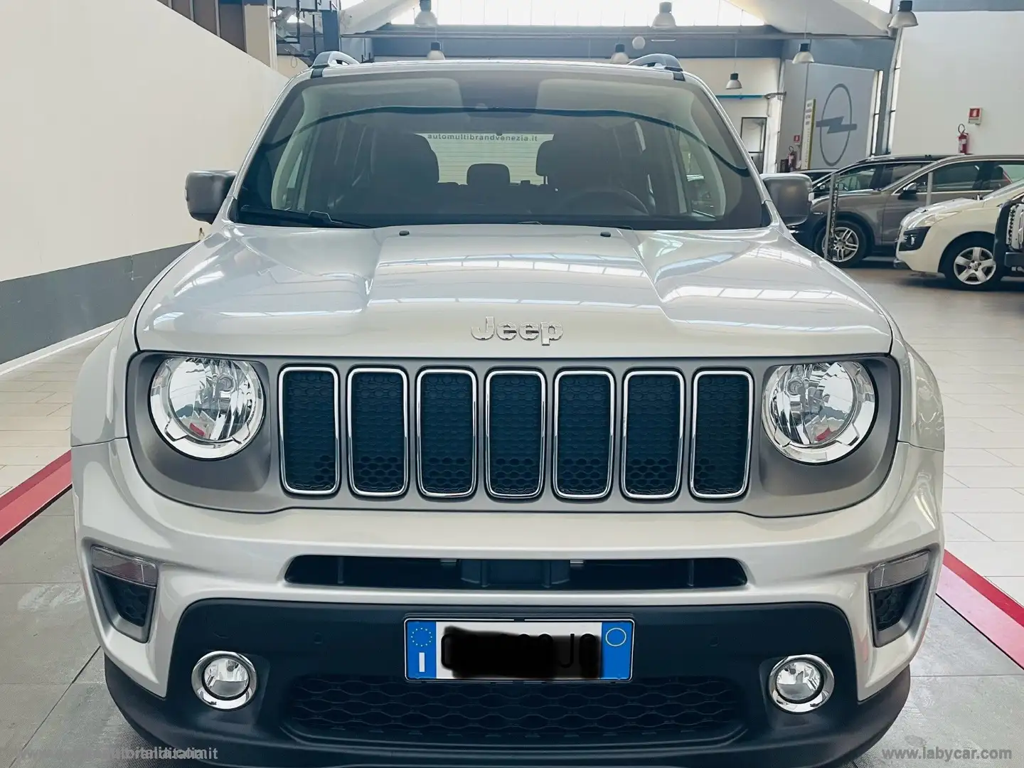 Jeep Renegade 1.6 Mjt 130CV Limited Grijs - 2