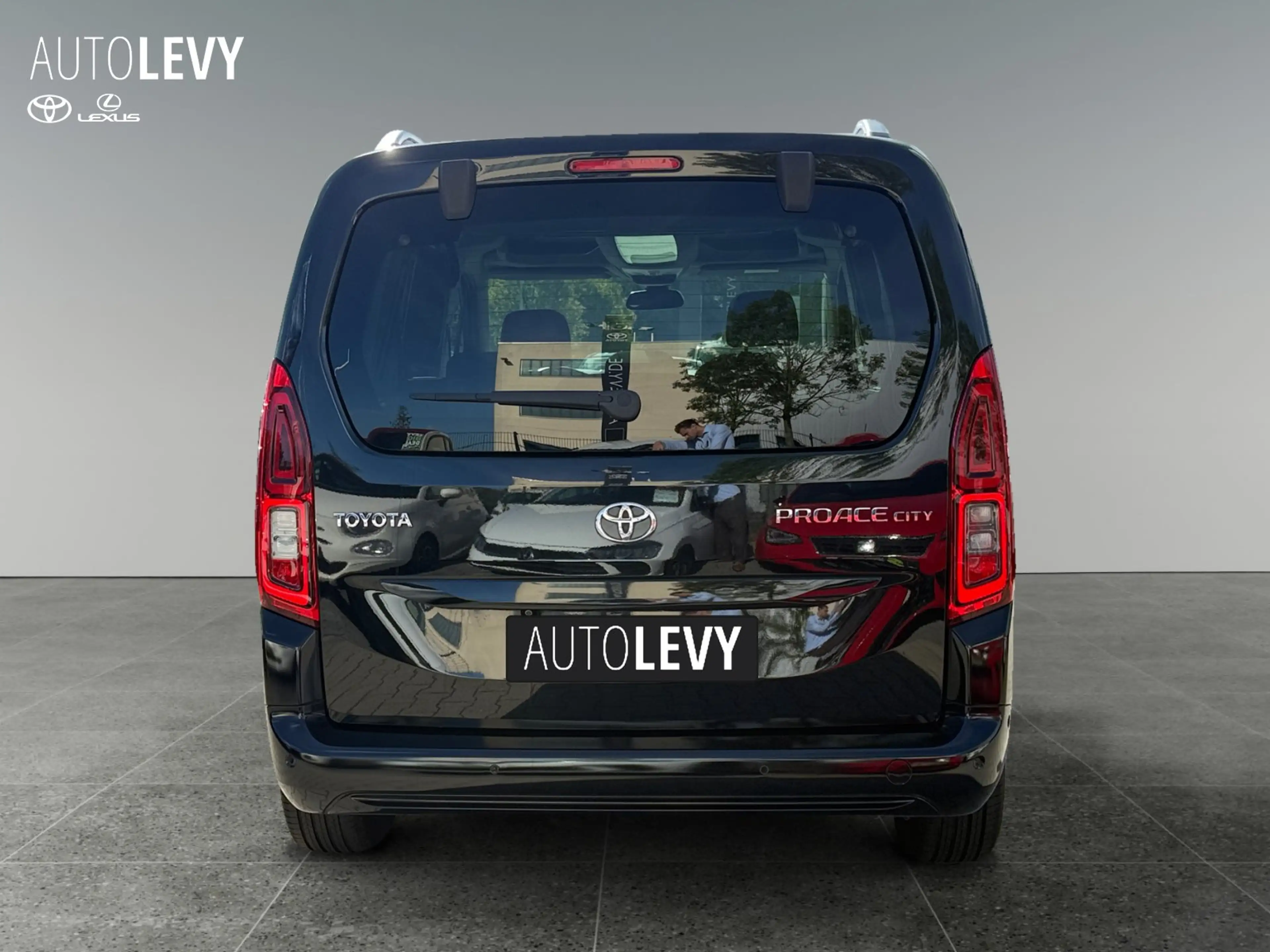 Toyota Proace City Verso 1.2 CARPLAY*SZH*PANO*PDC*RFK — photo 5