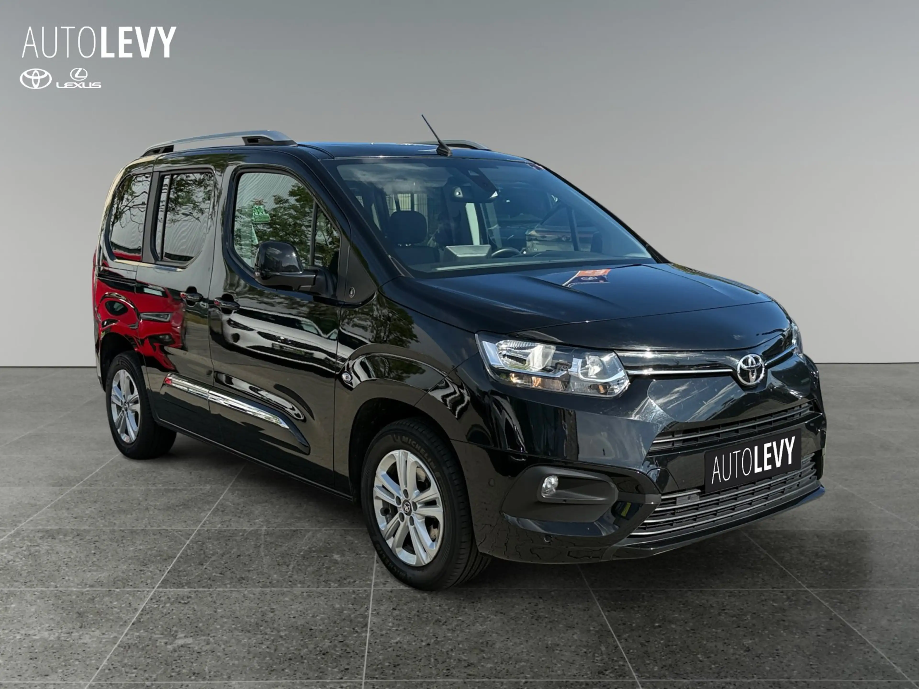 Toyota Proace City Verso 1.2 CARPLAY*SZH*PANO*PDC*RFK — photo 8