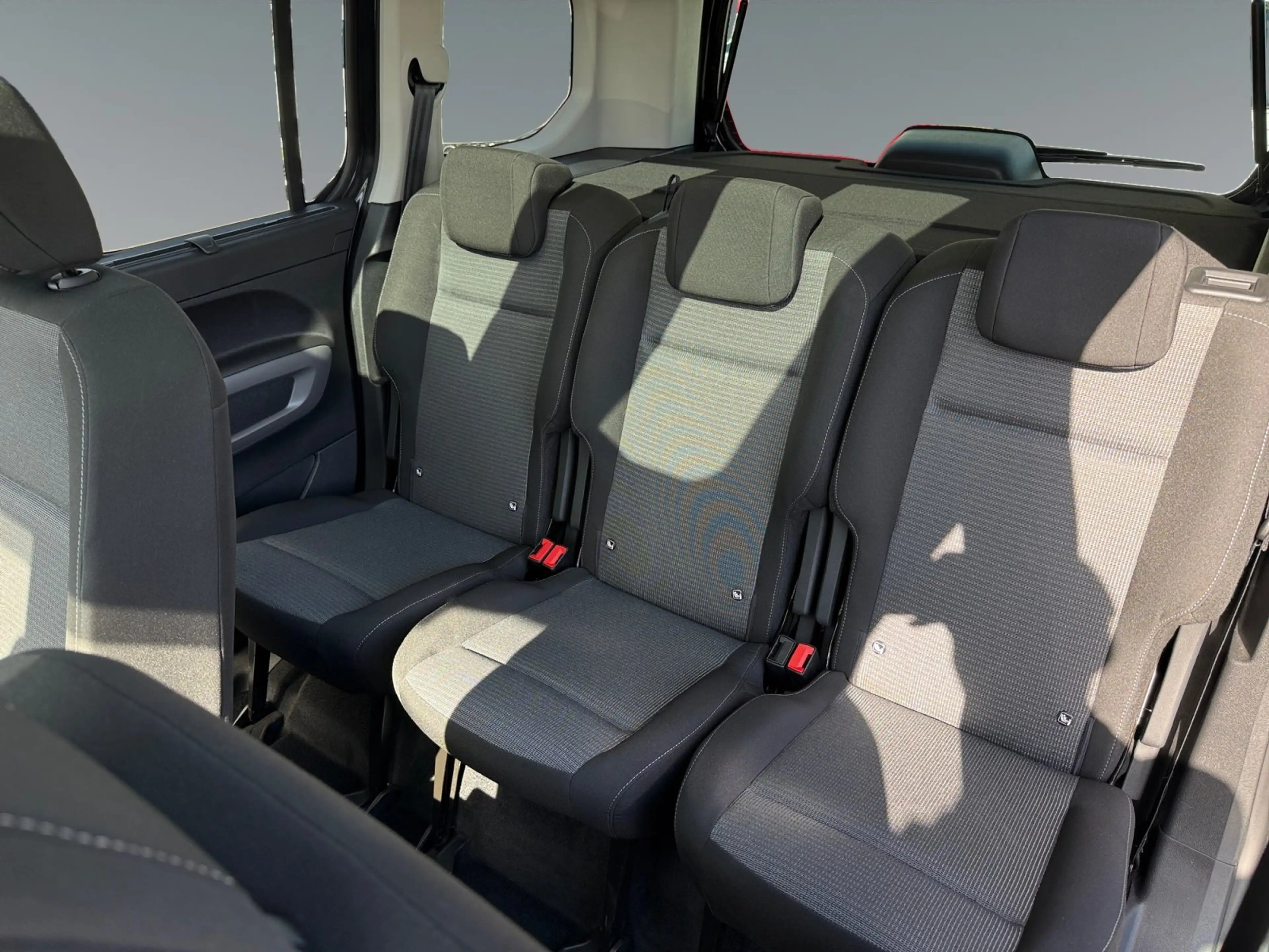 Toyota Proace City Verso 1.2 CARPLAY*SZH*PANO*PDC*RFK — photo 14