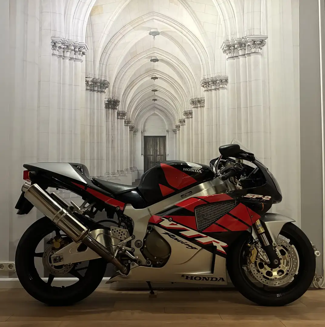 Honda VTR 1000 VTR SP2 - 1