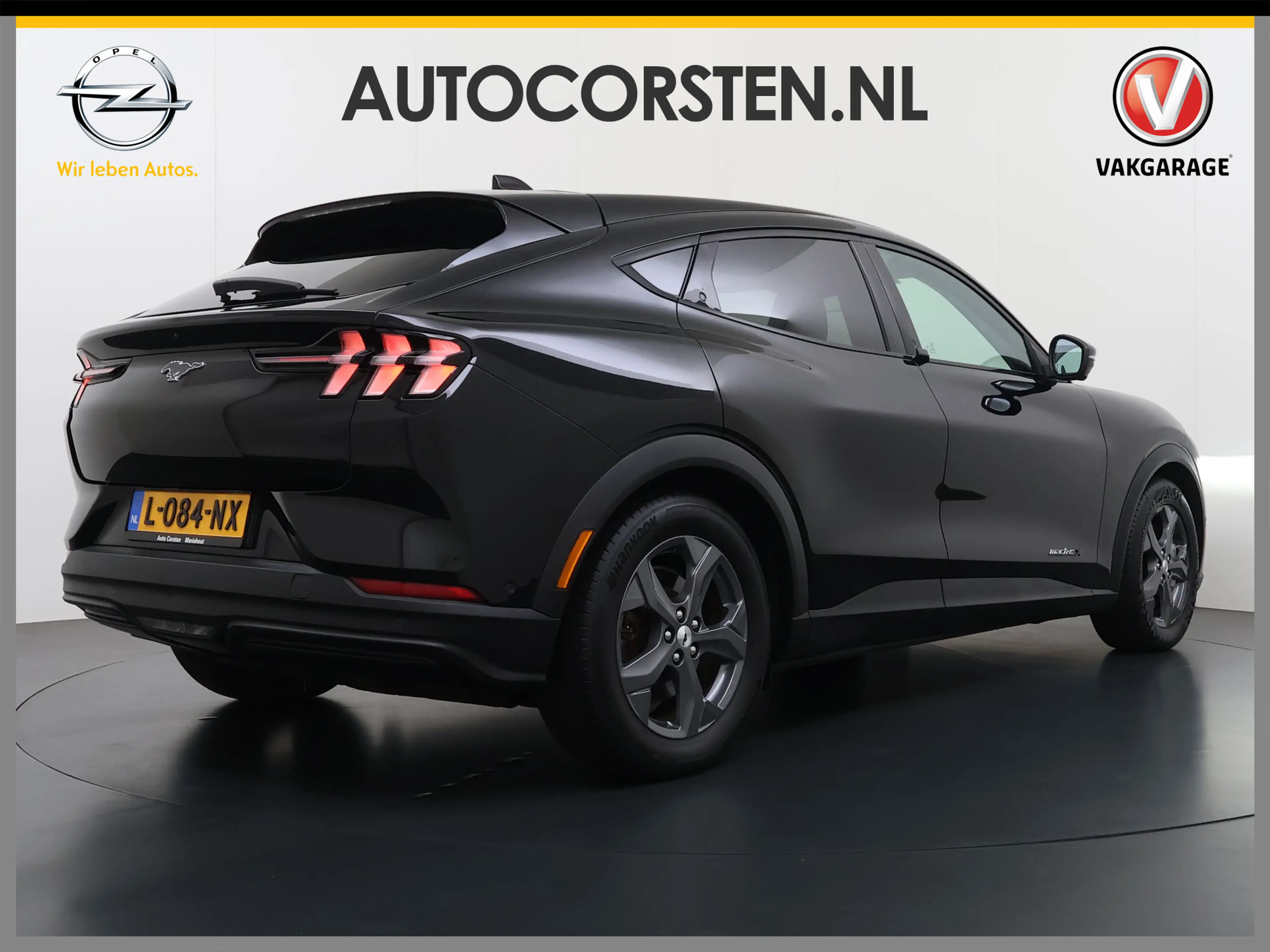 Ford Mustang Mach-E Extended RWD 98kWh Technology Pack Plus Panoramada — photo 6