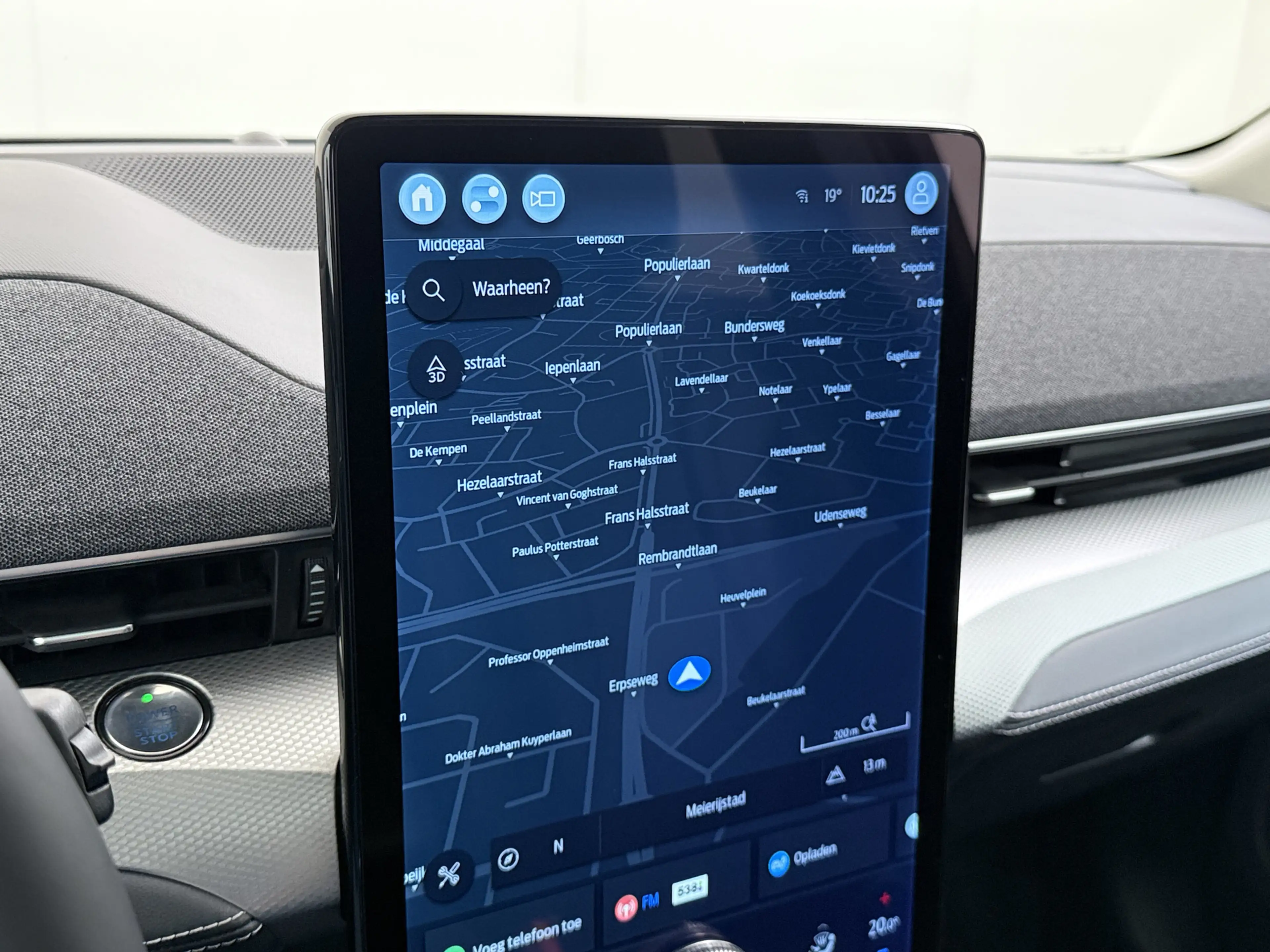 Ford Mustang Mach-E Extended RWD 98kWh Technology Pack Plus Panoramada — photo 13