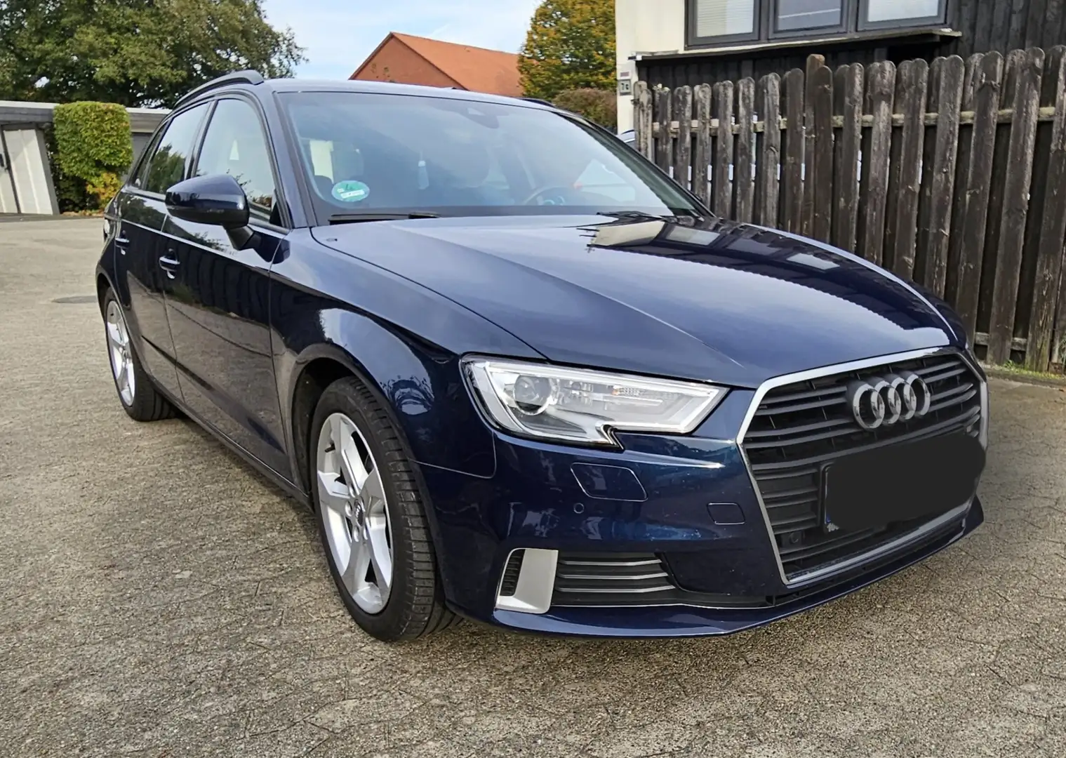 Audi A3 sport Blau - 1