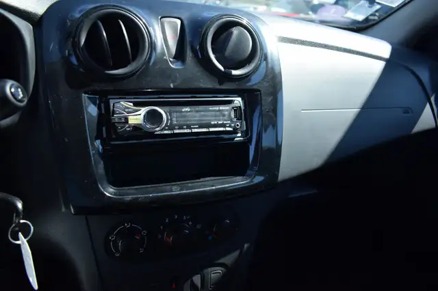 Dacia Sandero view 13