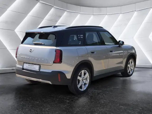 Mini Countryman view 4