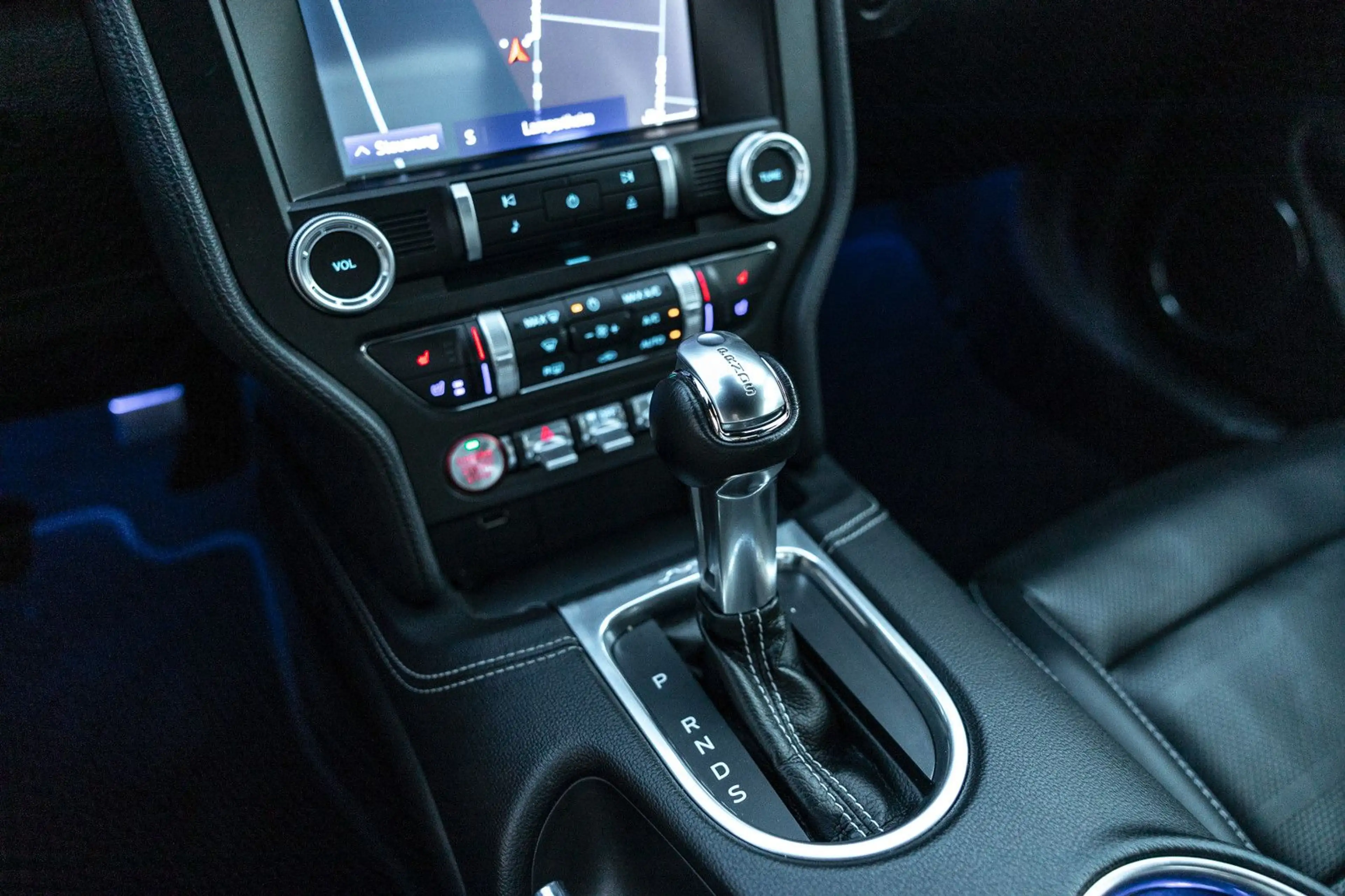 Ford Mustang GT Fastback PERFORMANCE+PREMIUM — photo 12