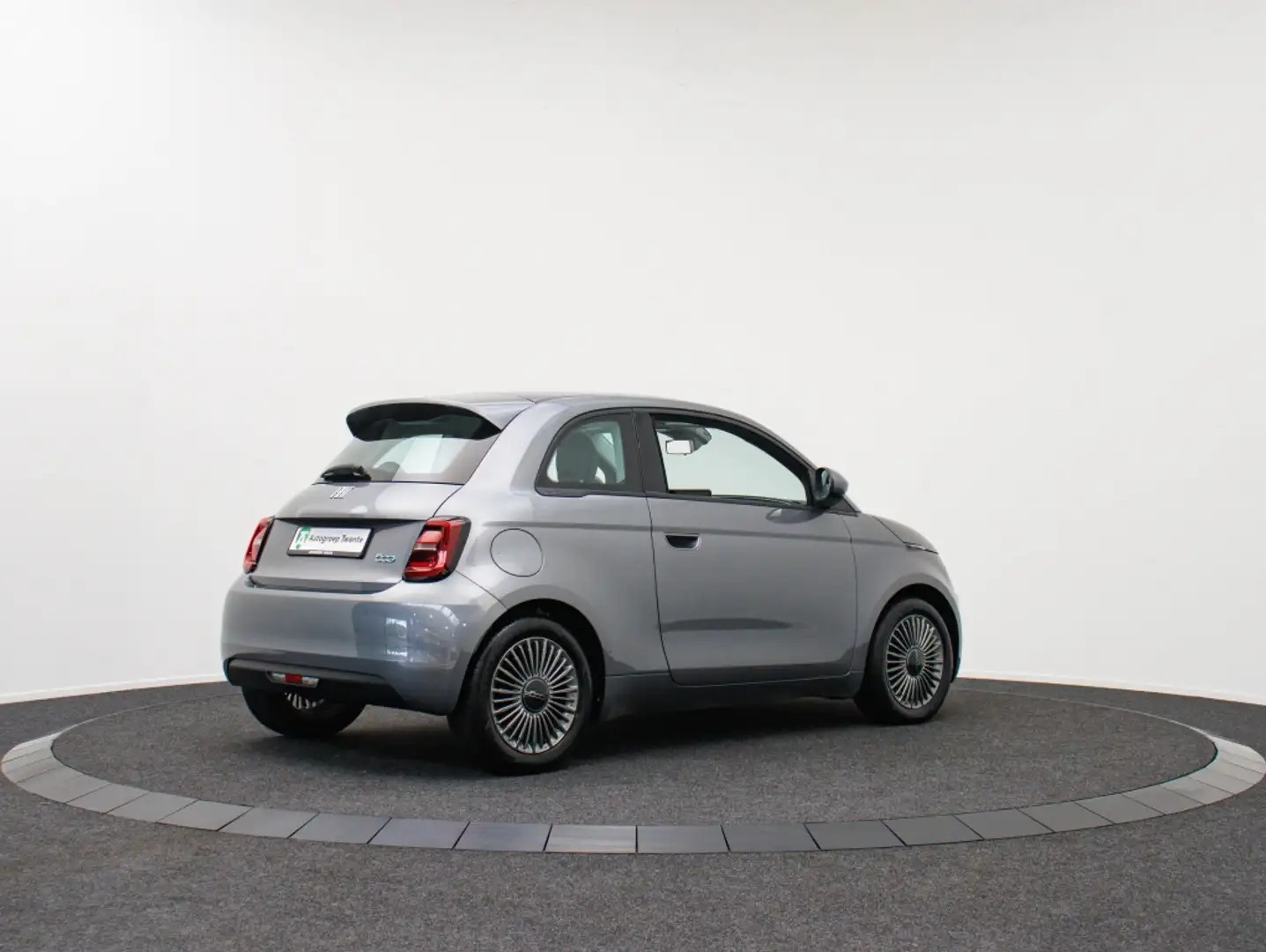 Fiat 500 Icon 42 kWh | Private lease 339,- p.m. Gris - 2