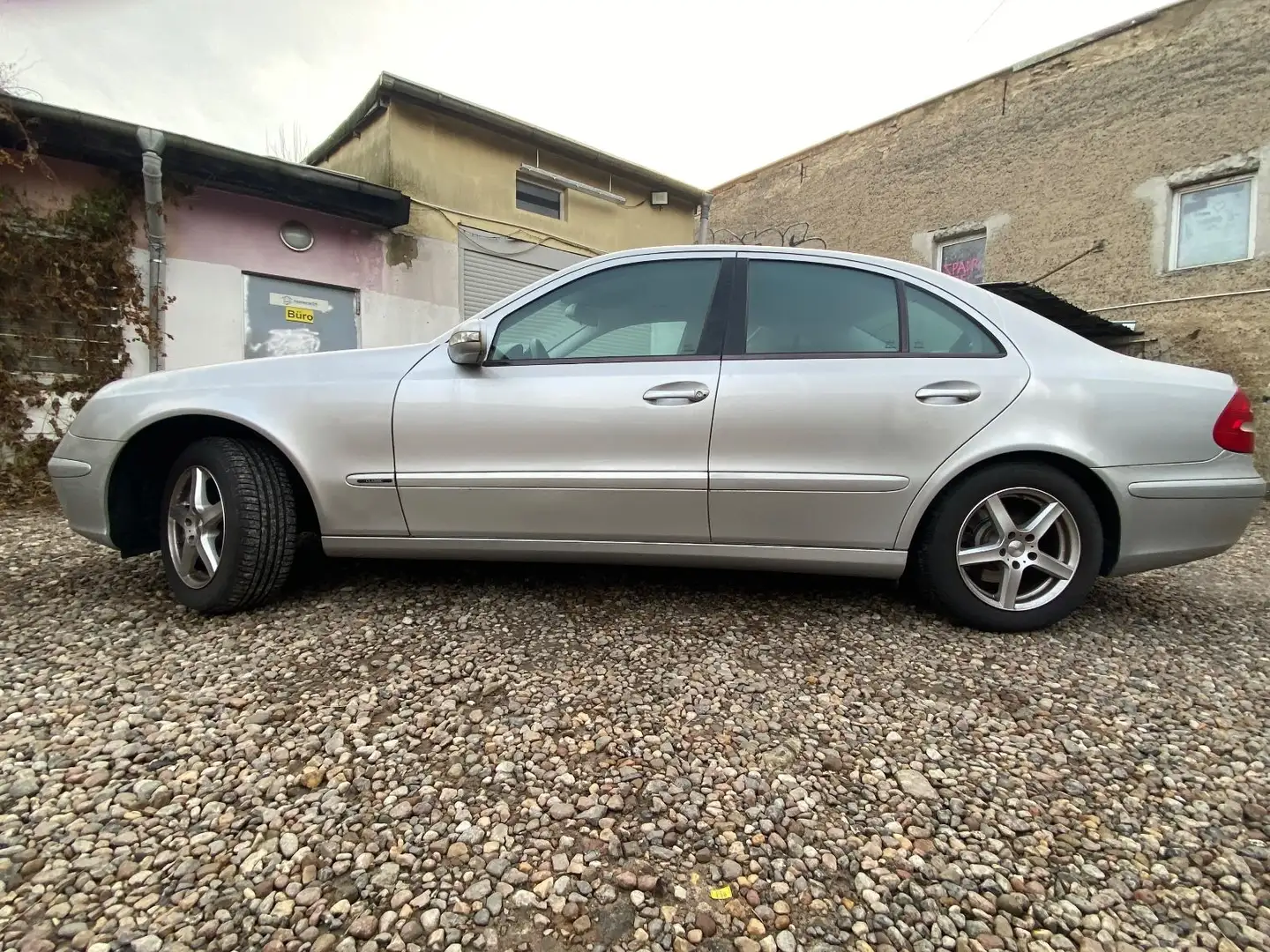 Mercedes-Benz E 200 E Limousine E 200 CDI Silber - 2
