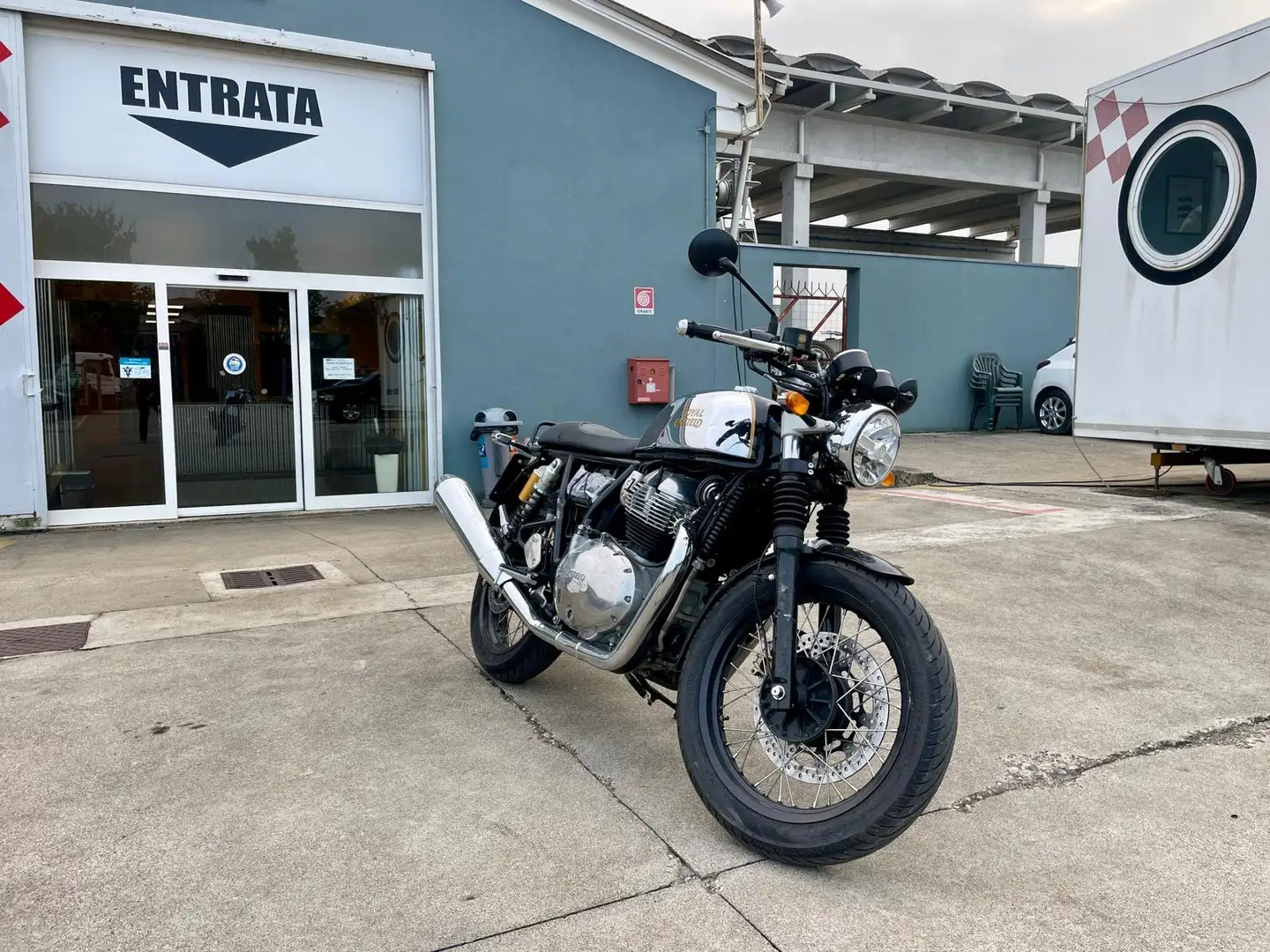 Royal Enfield Continental GT MR CLEAN Plateado - 2