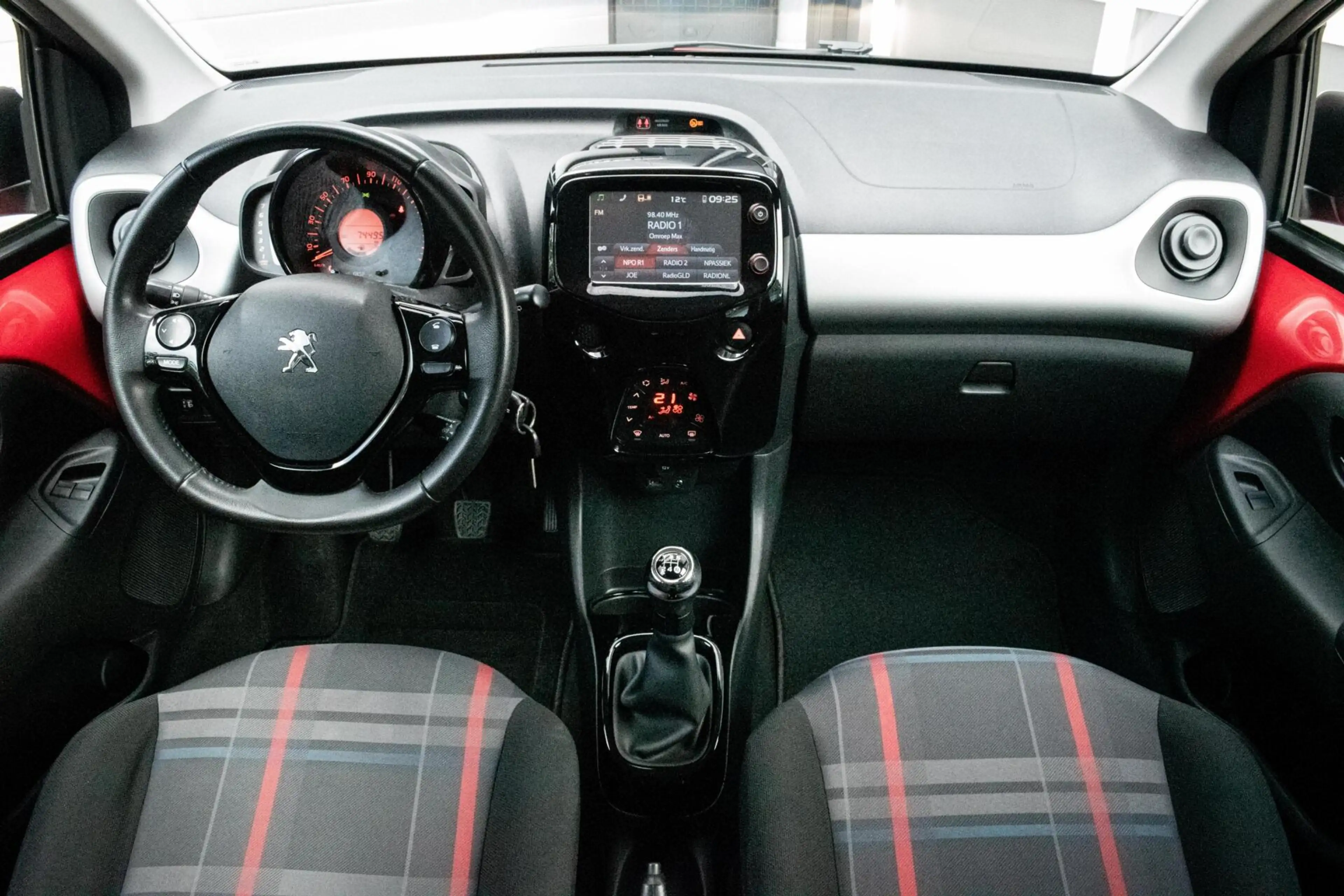 Peugeot 108 1.2 VTi Allure|CLIMATE|MULTIMEDIASCHERM|BLUETOOTH| — photo 3