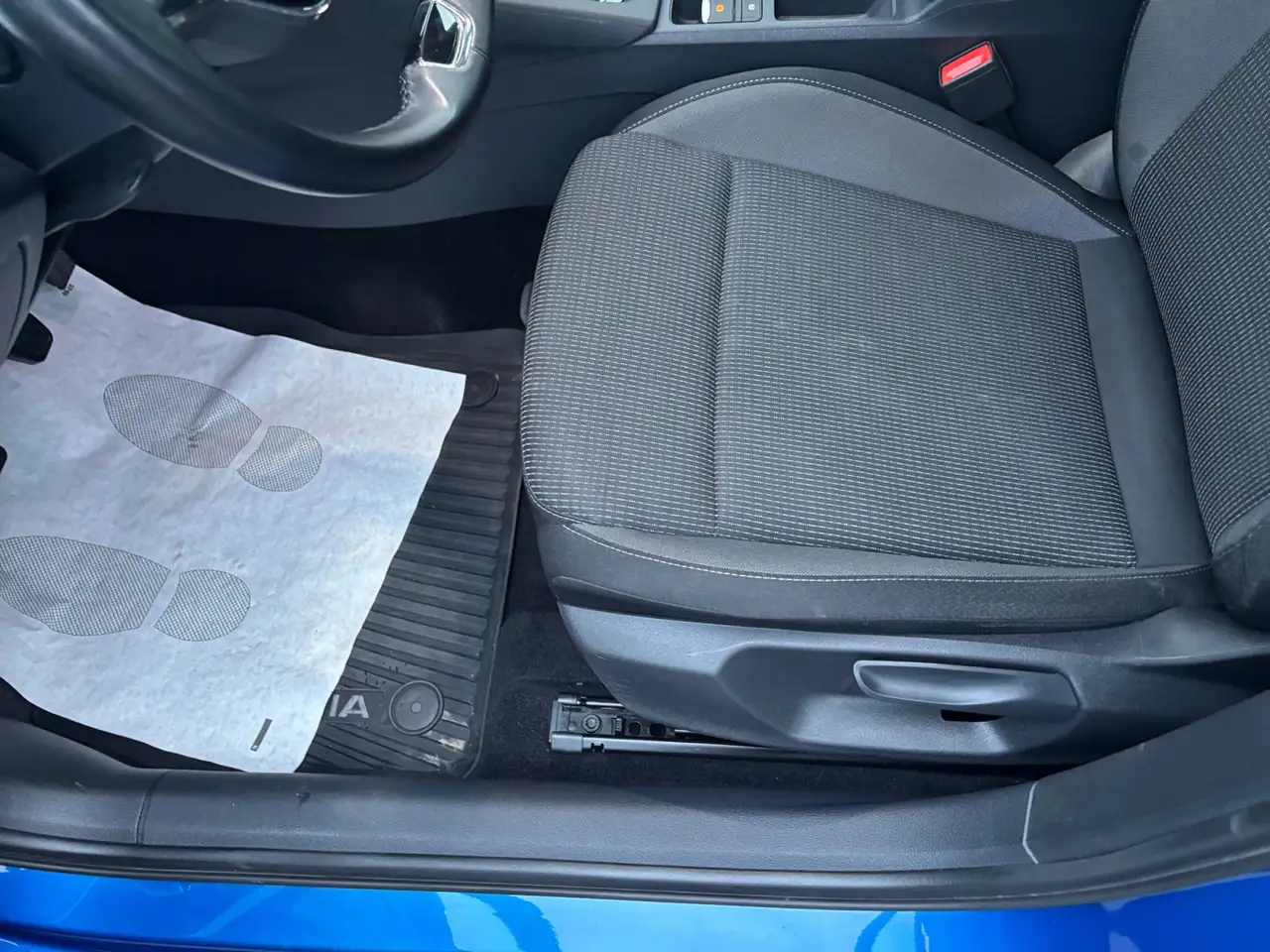 Skoda Octavia Combi Ambition 2,0 TDI 85 kW 6-speed mech., миниатюра 9