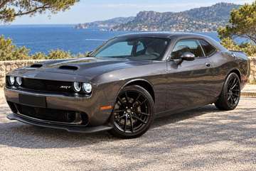 R-T Scat Pack 6.4 V8 HEMI 492 ch BVA8 – 1320 annoncé Toit ouvrant Caméra