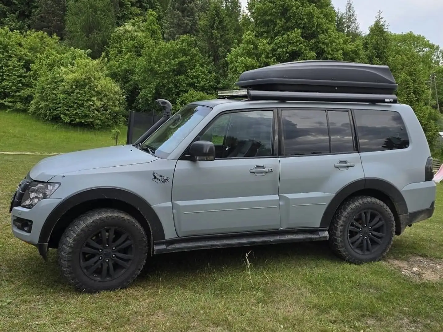 Mitsubishi Pajero Pajero 3.2 DI-D AutomatikInstyle Grau - 2
