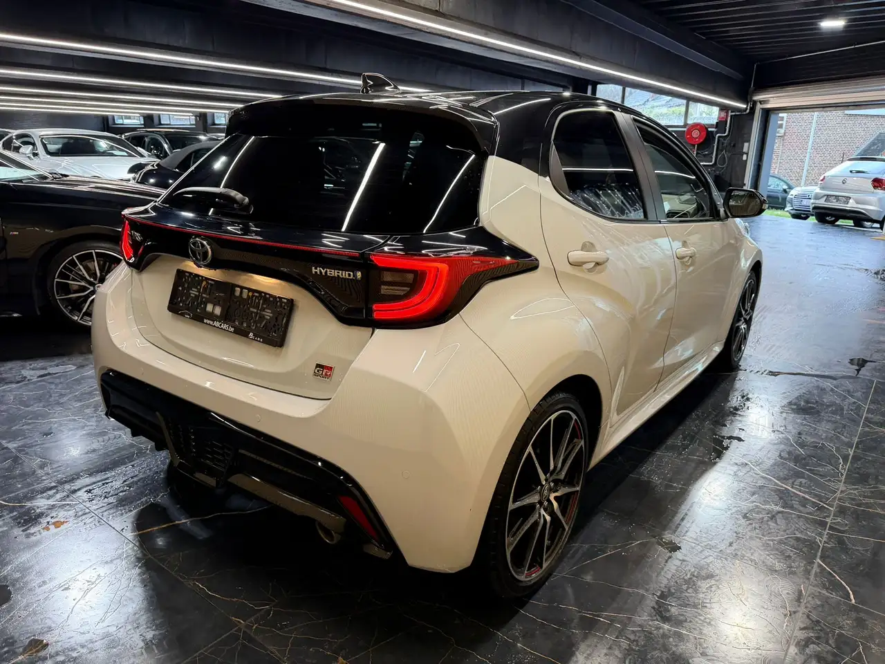 Toyota Yaris Hybrid 1.5i VVT-i * SPORT * FINITION GR * BOÎTE AUTO *, миниатюра 18