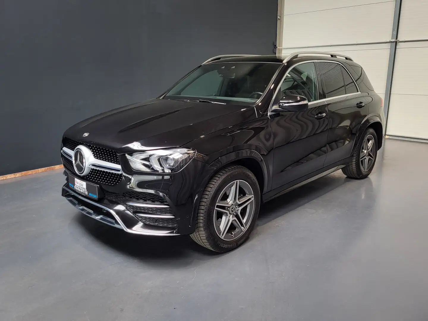 Mercedes-Benz GLE 400 d 4Matic AMG *TOP Ausstattung| 7-Sitze* Černá - 1