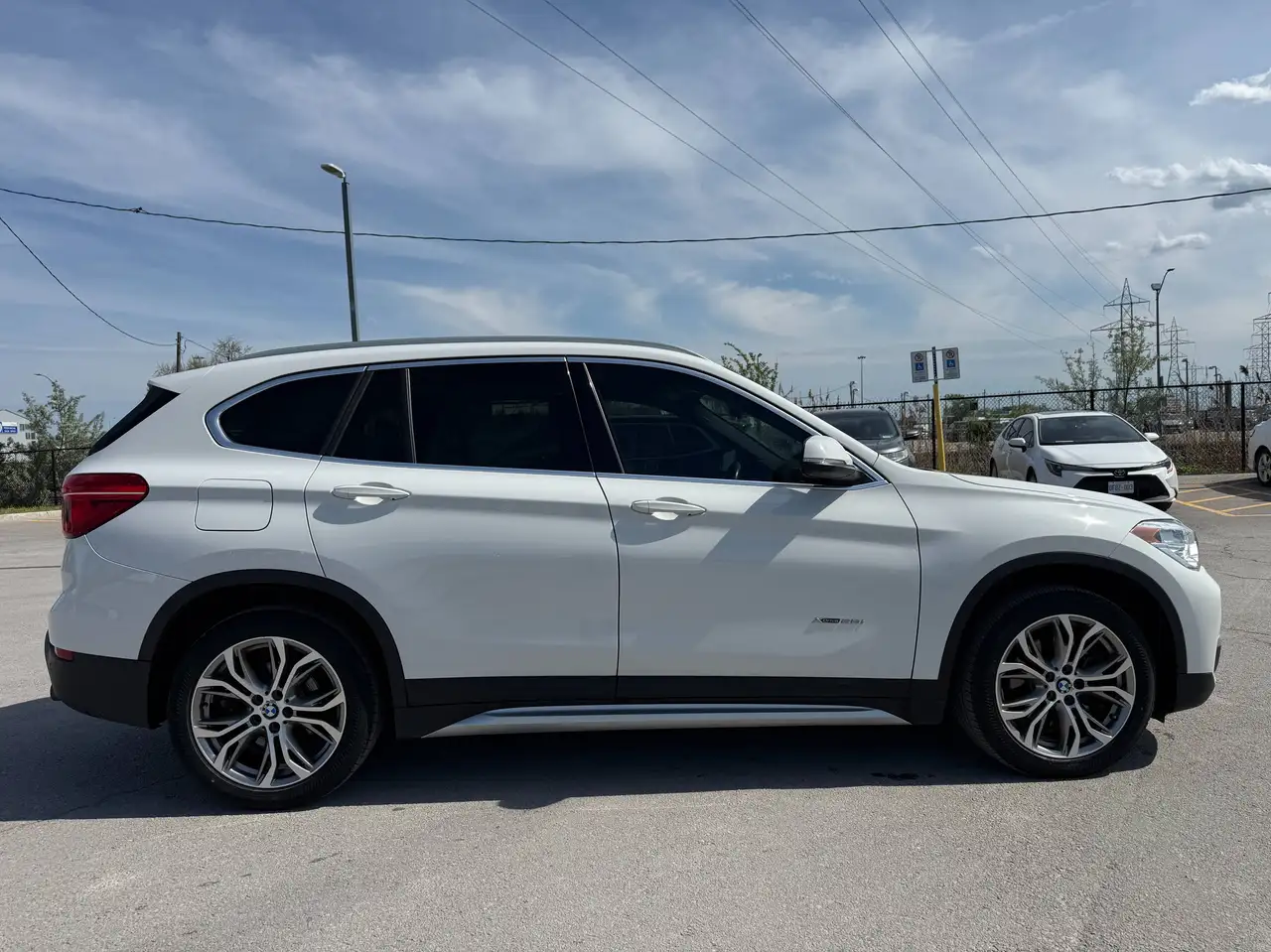 BMW X1 снимка BMW X1