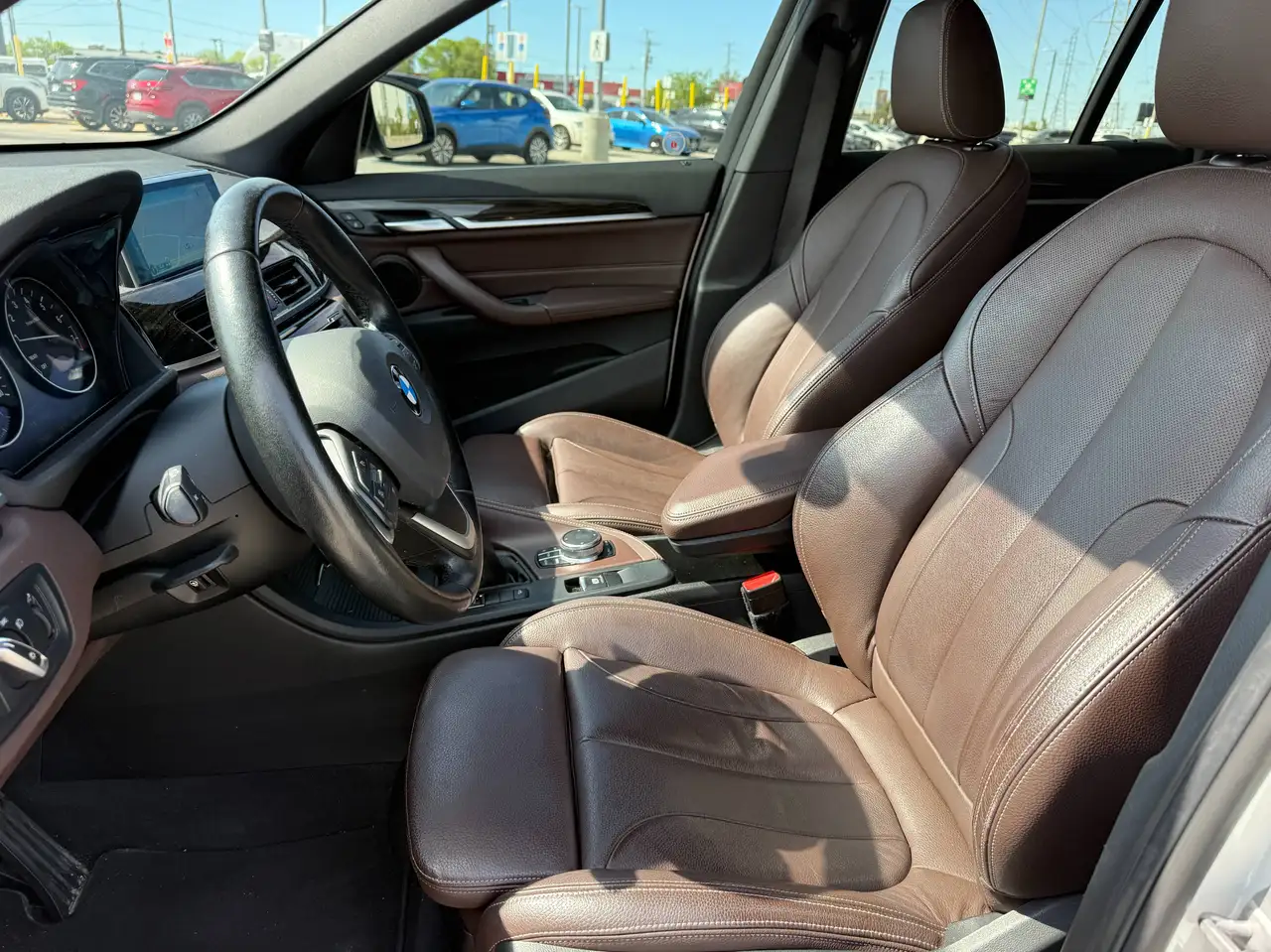 BMW X1 снимка BMW X1