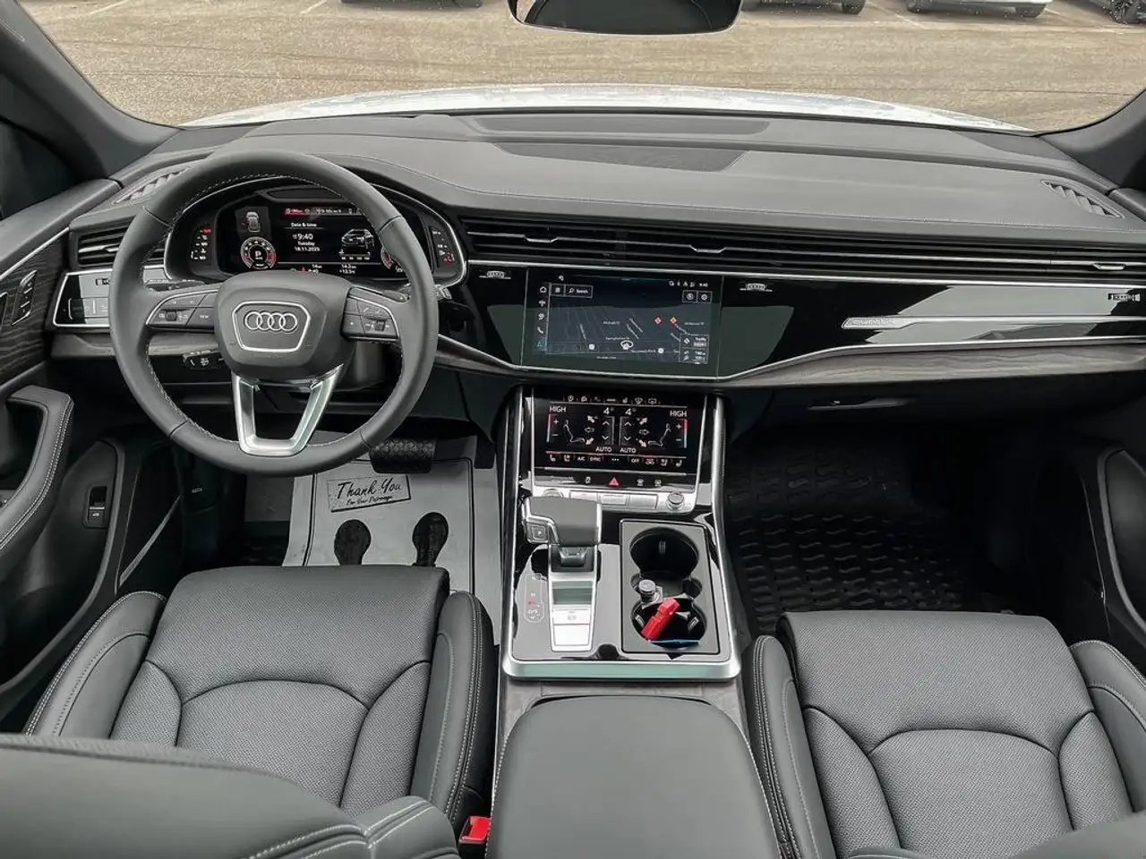 Audi Q8 снимка Audi Q8