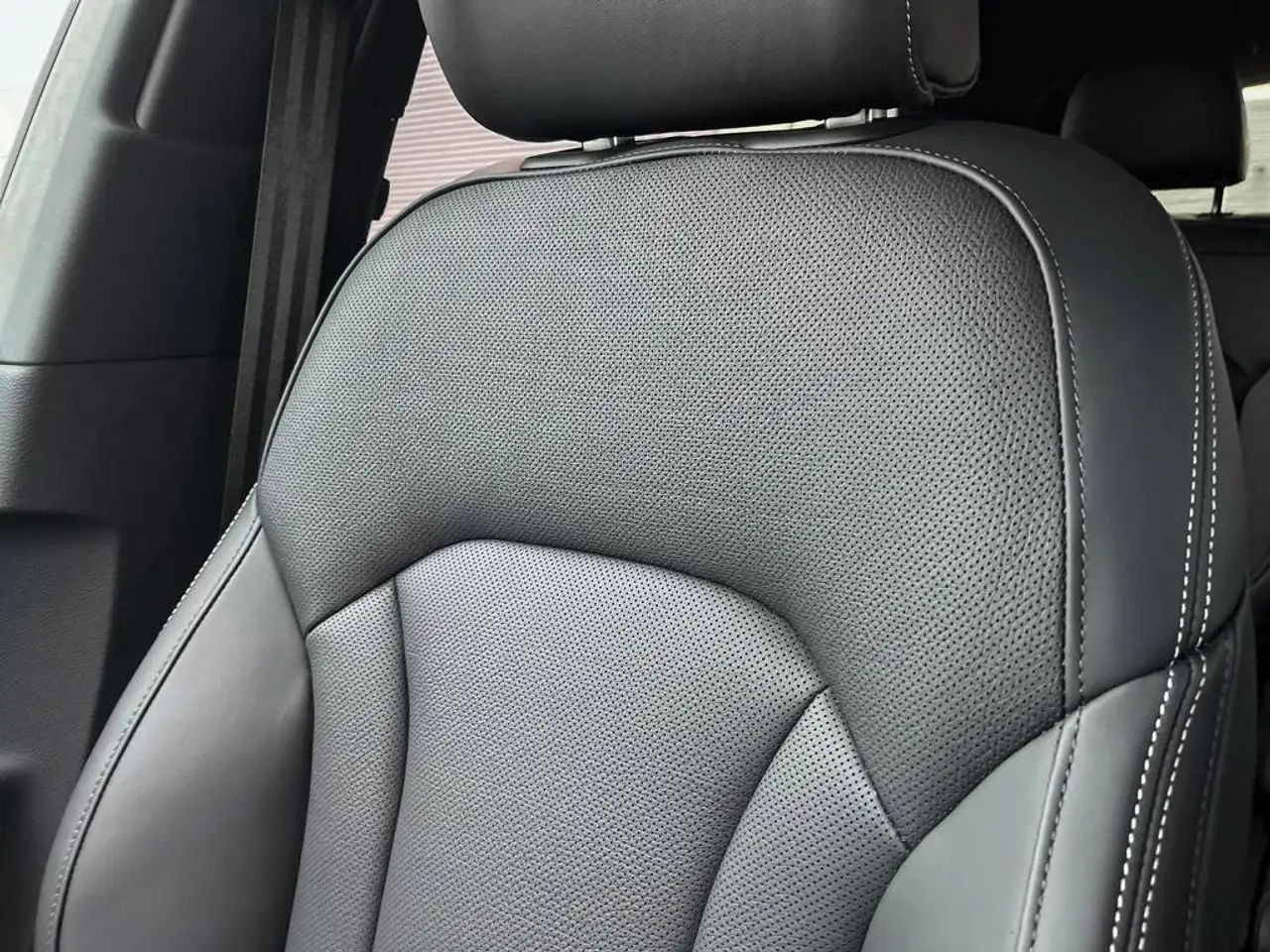 Audi Q8 снимка Audi Q8