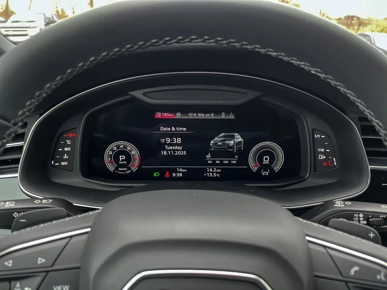 Audi Q8 снимка Audi Q8