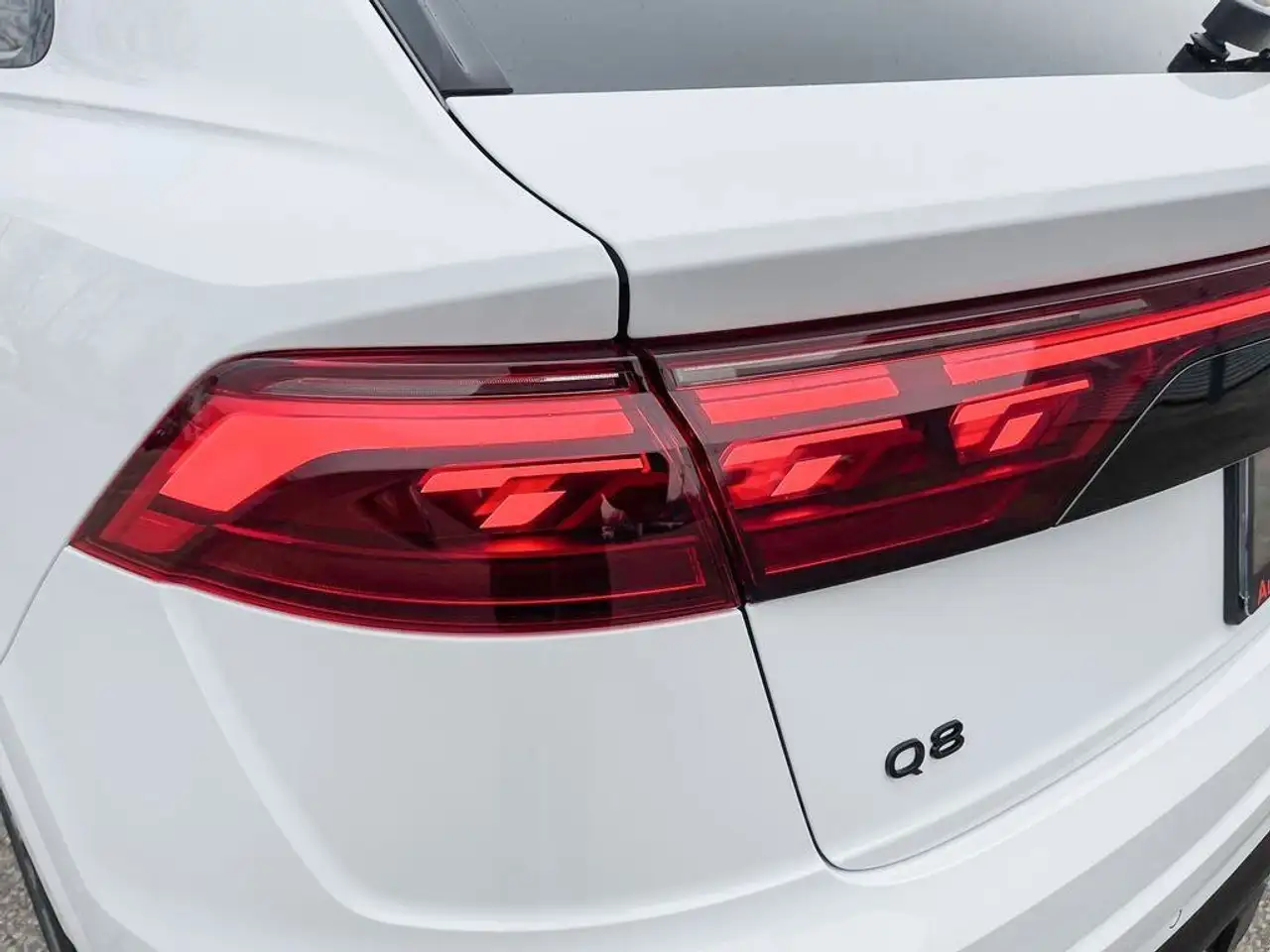 Audi Q8 снимка Audi Q8